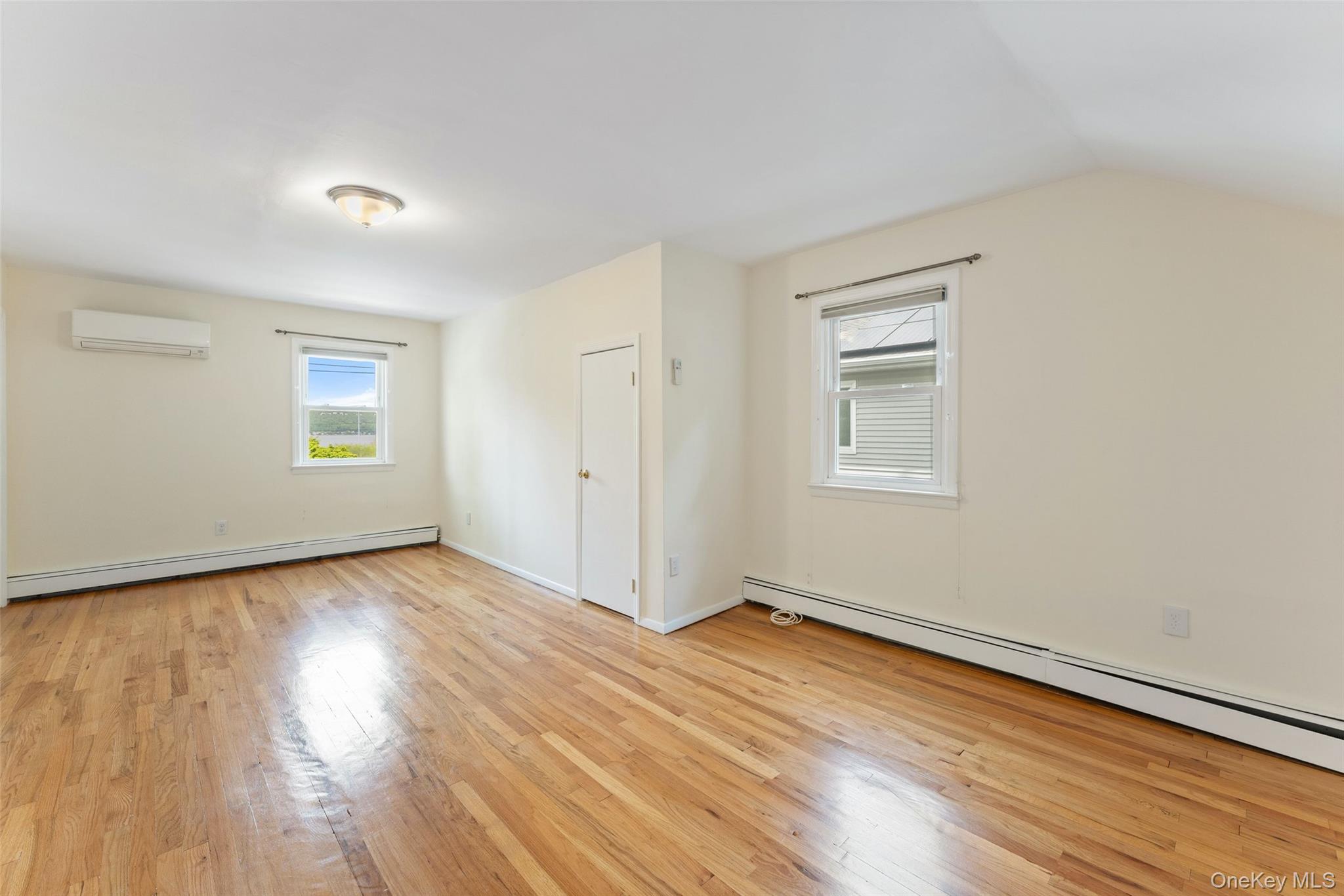 91 S Buckhout Street