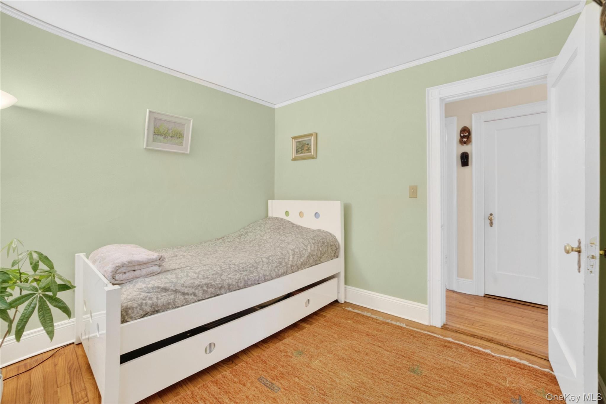 77 Edgemont Road