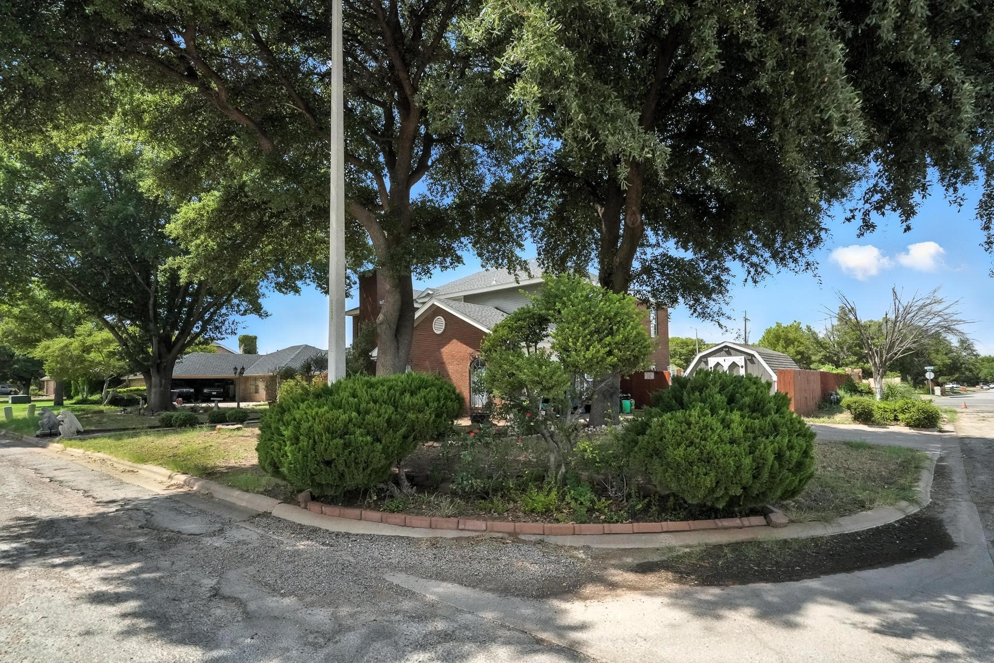 6250 Bay Hill Drive