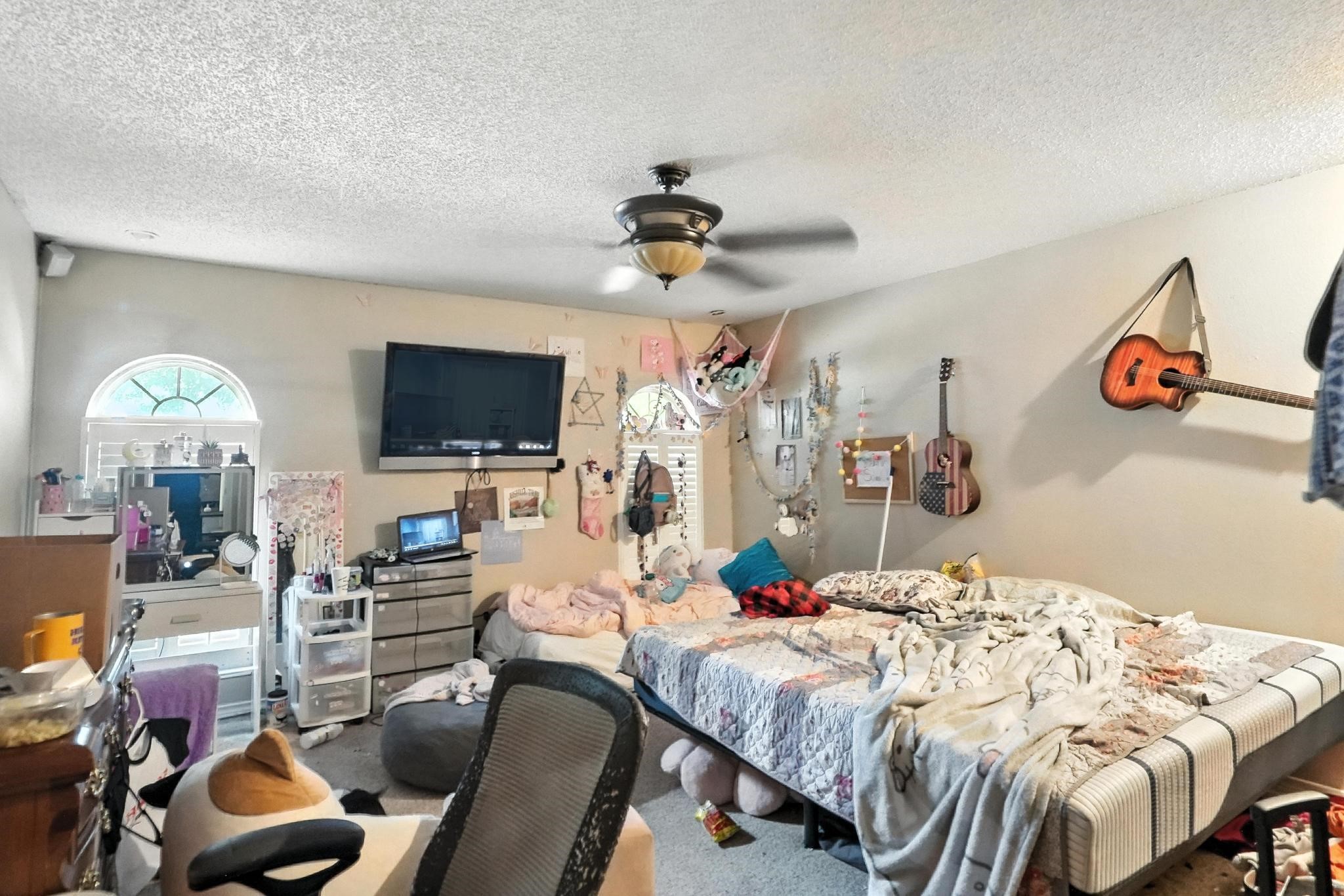 6250 Bay Hill Drive