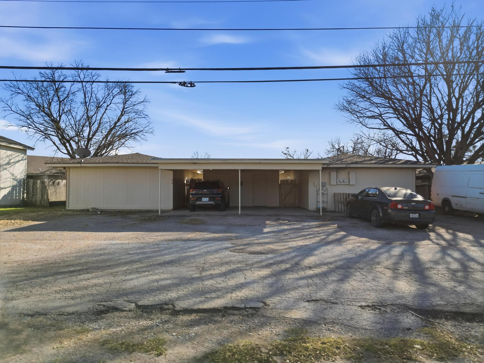 858-860 Vista Lane
