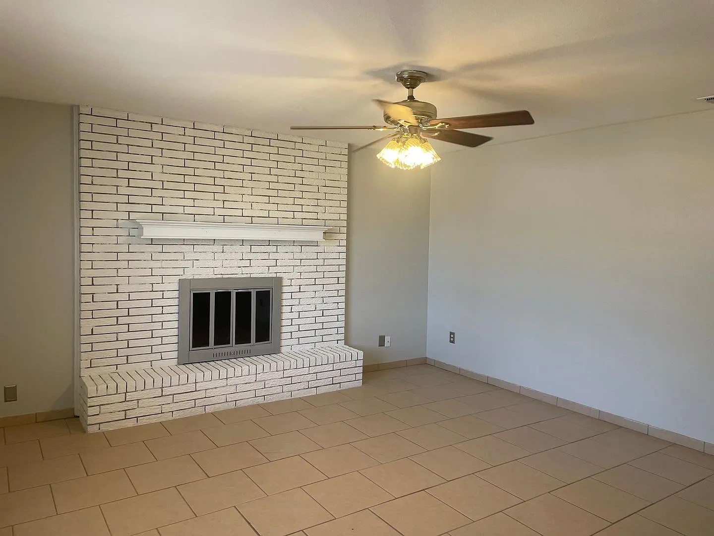 858-860 Vista Lane