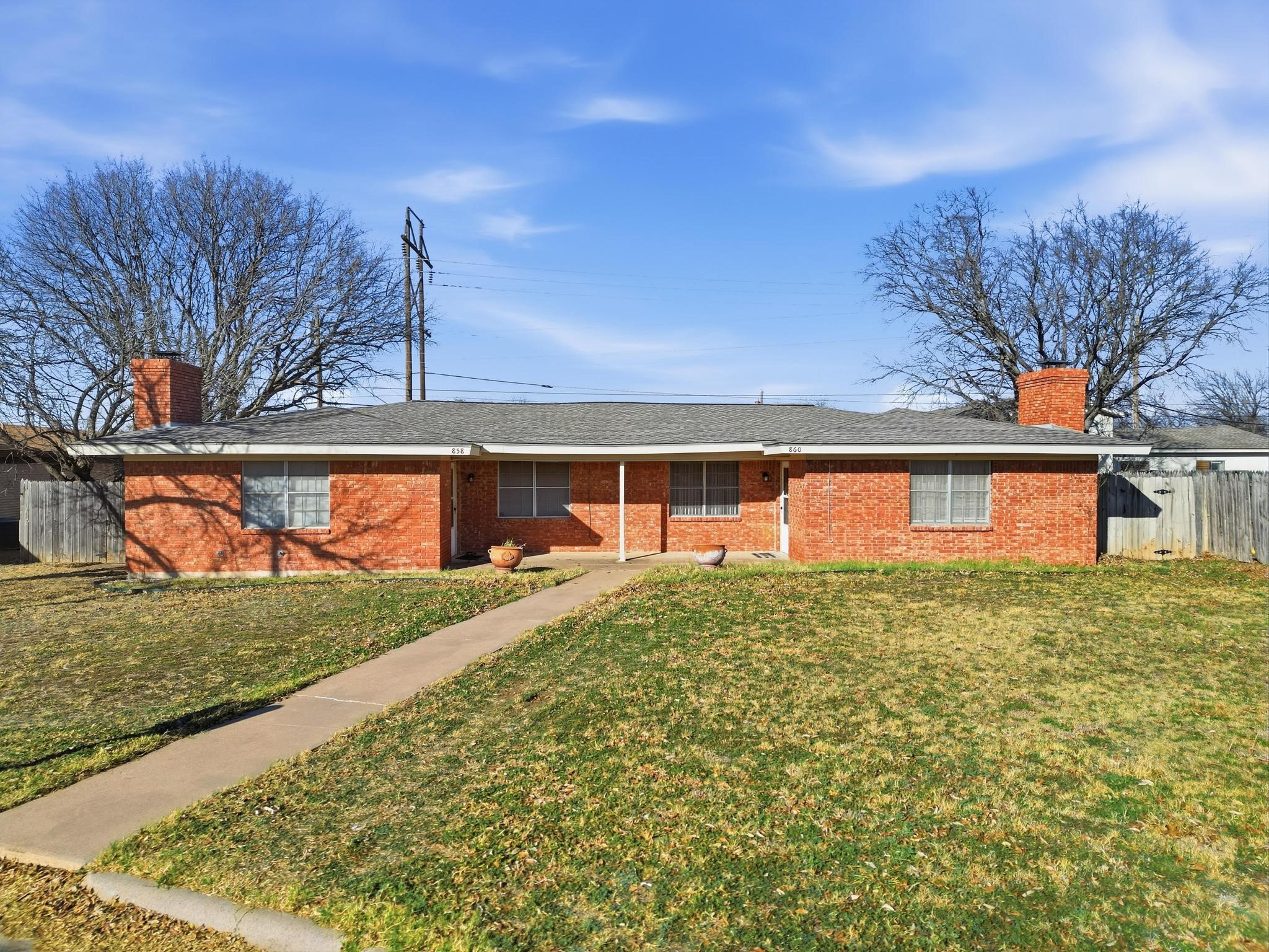 858-860 Vista Lane