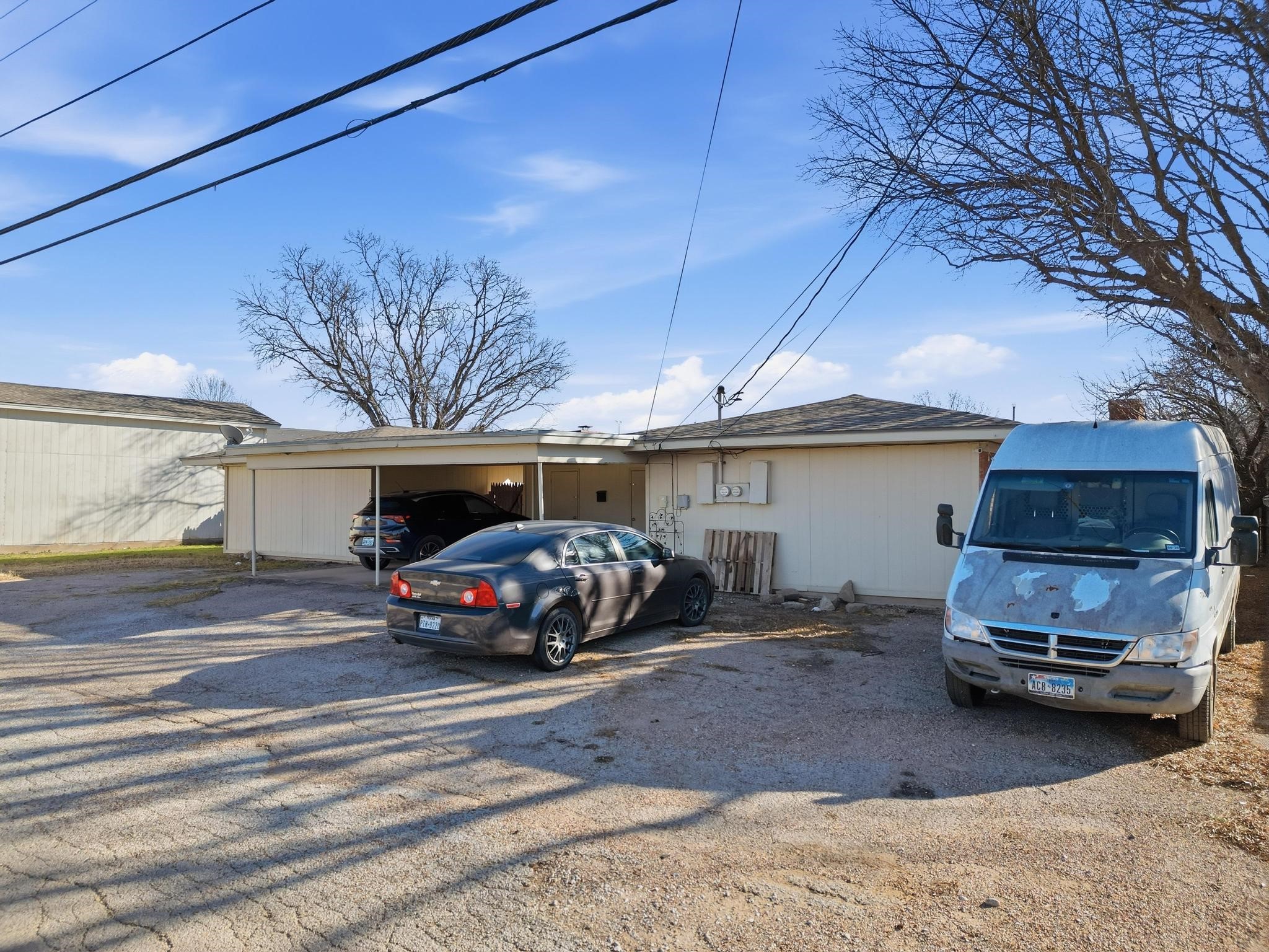 858-860 Vista Lane