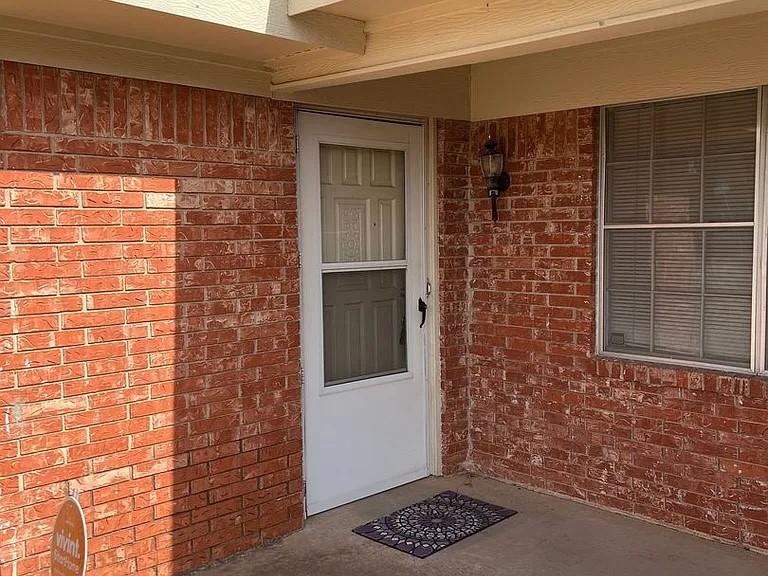 858-860 Vista Lane