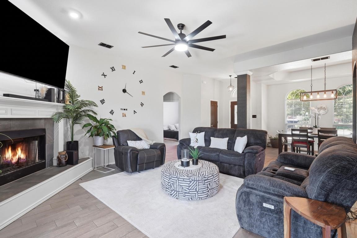 4917 Crystal Creek