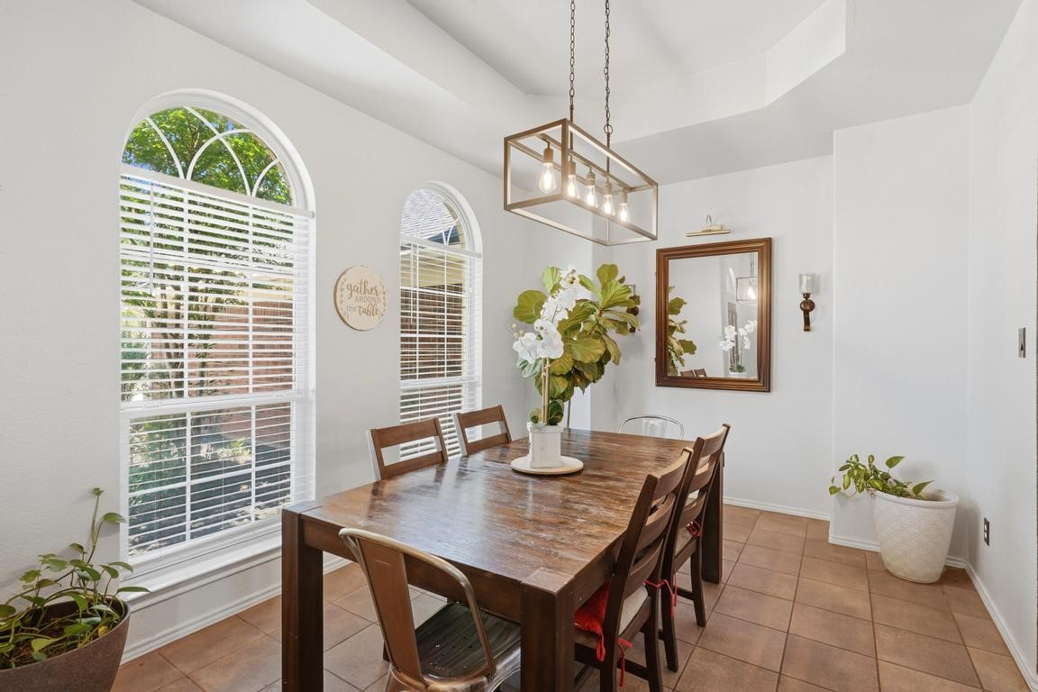4917 Crystal Creek