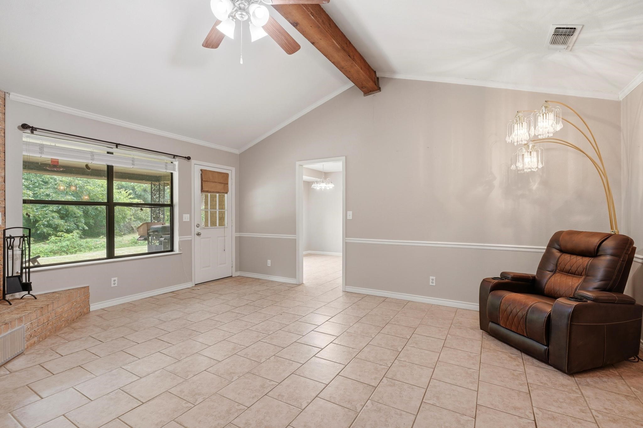 116 Greentree Cir