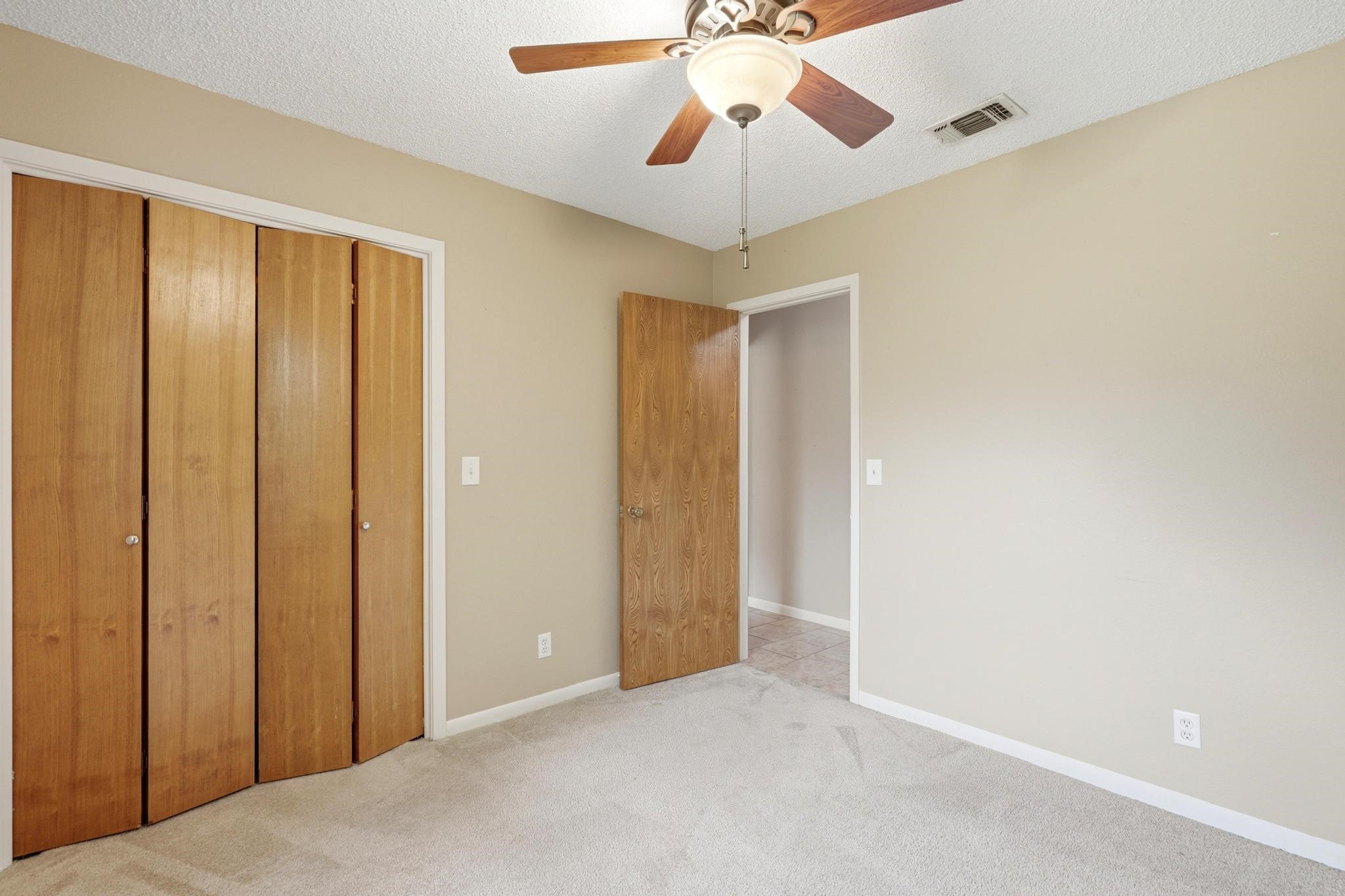 116 Greentree Cir