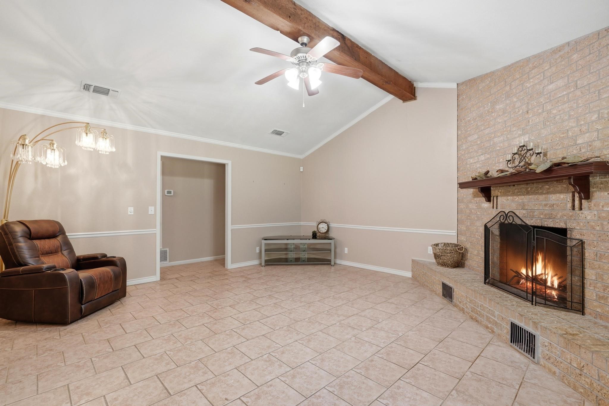 116 Greentree Cir