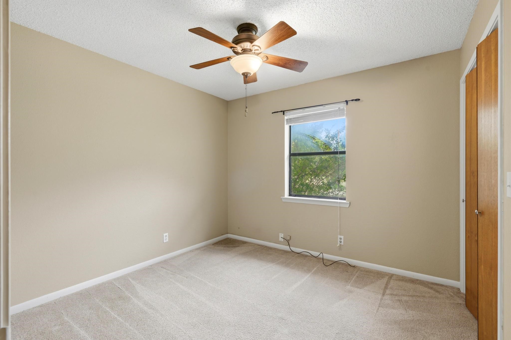 116 Greentree Cir