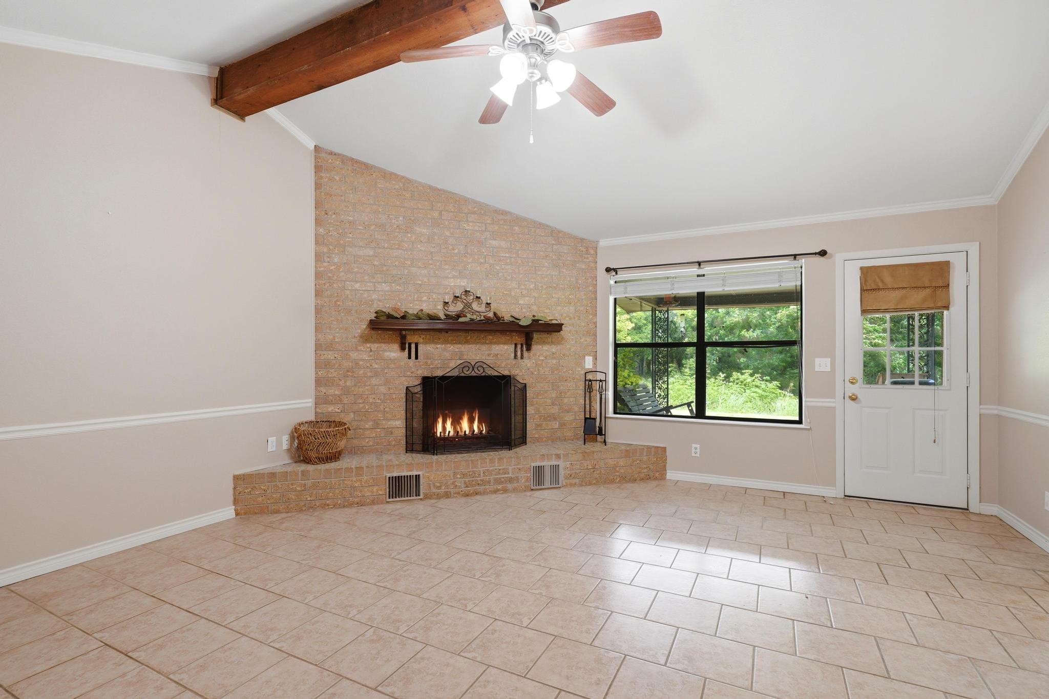 116 Greentree Cir