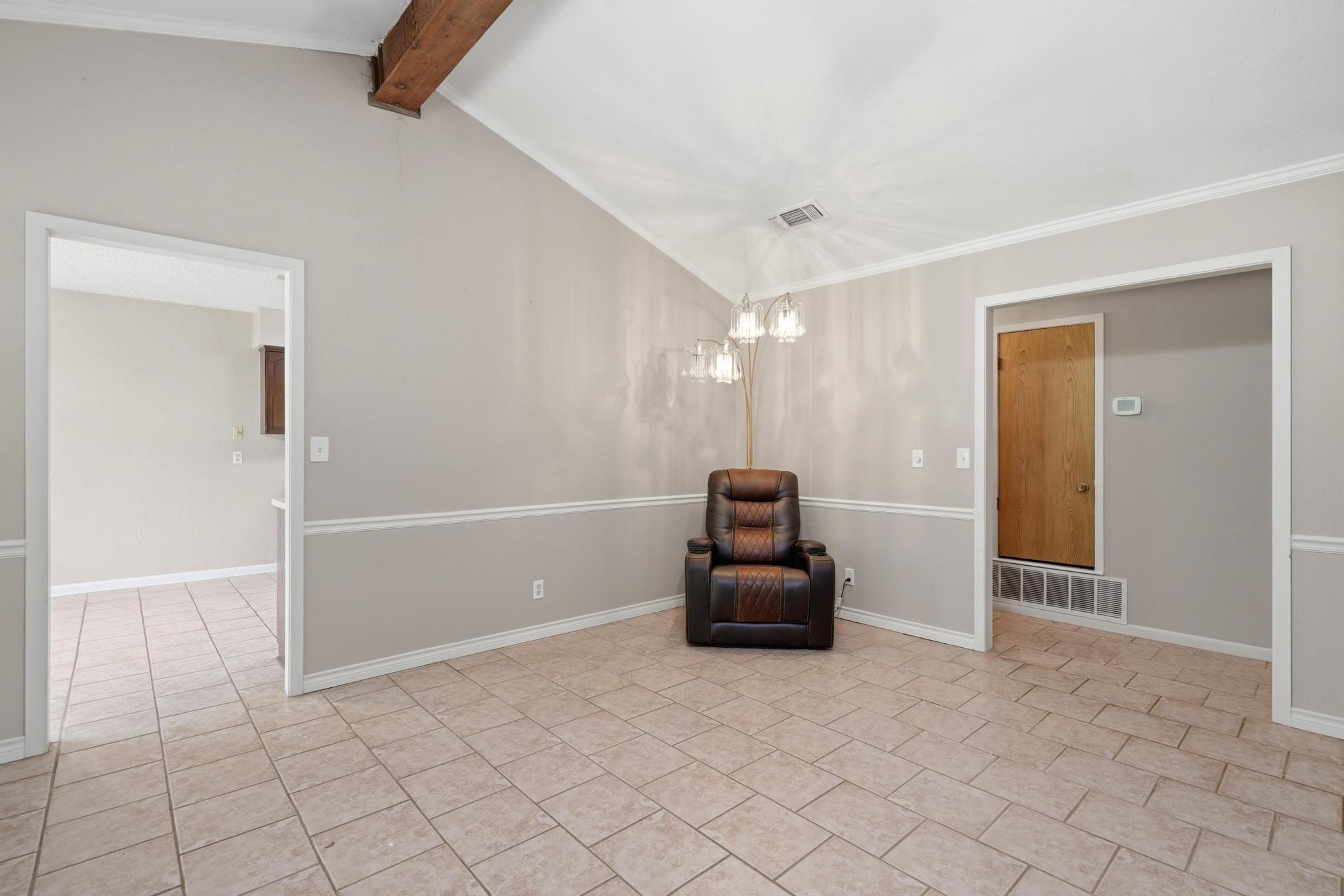 116 Greentree Cir