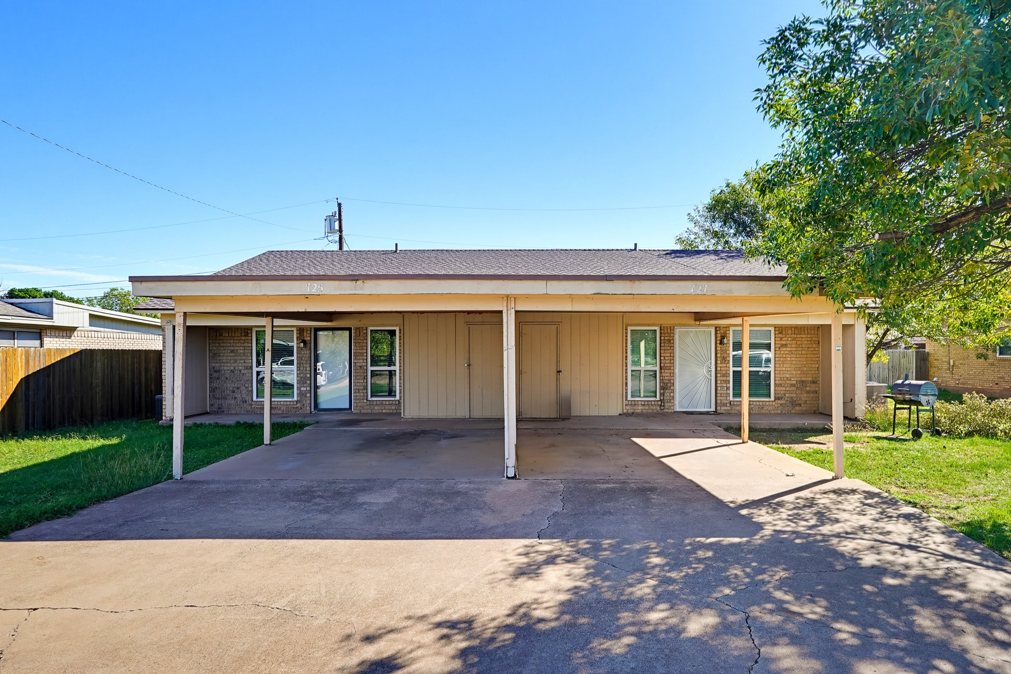 725 Chaparral Circle 725/727