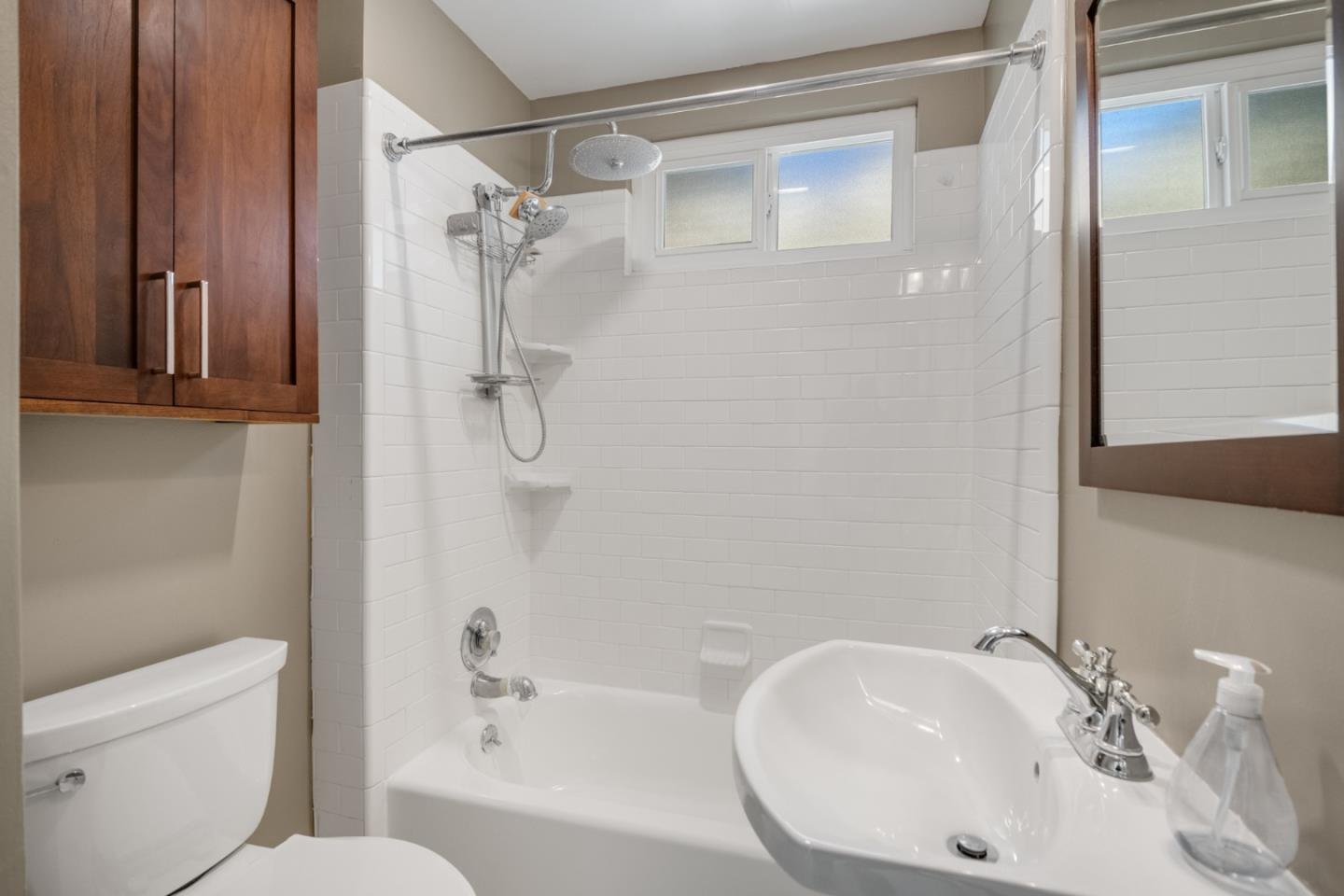 1401 - 1403 Cary AVE