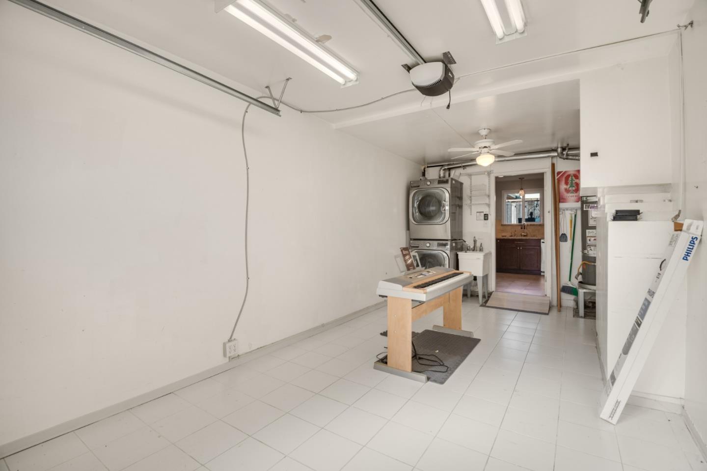 1401 - 1403 Cary AVE