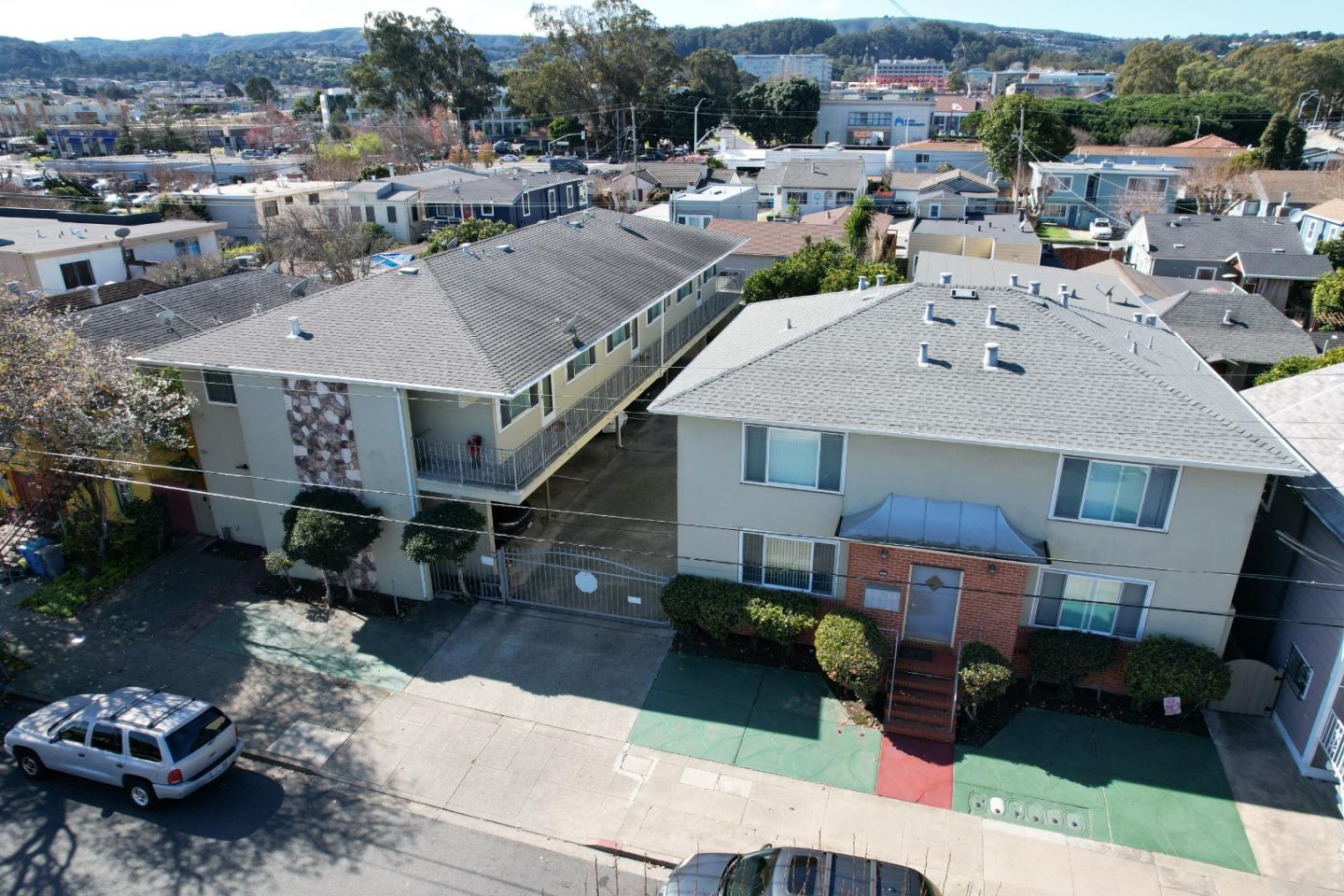 927-933 Green AVE