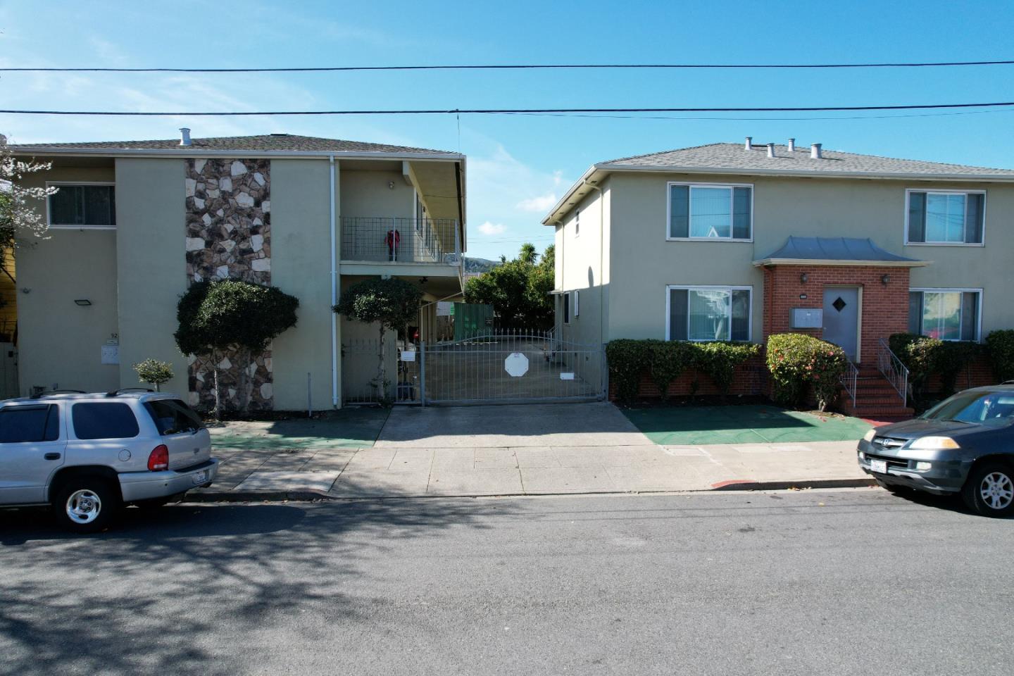 927-933 Green AVE