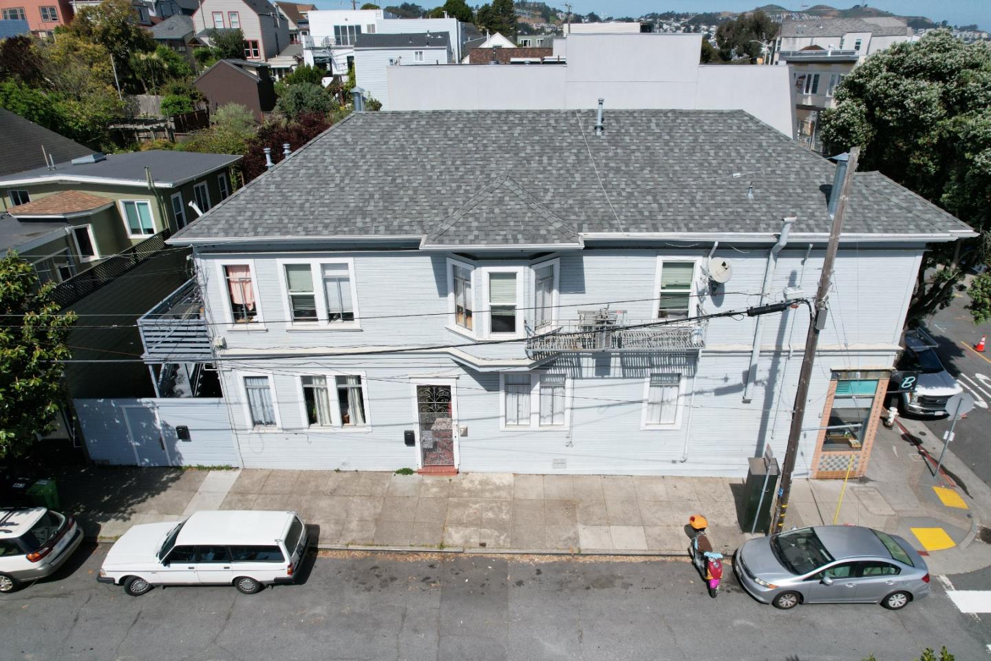 326 Cortland AVE