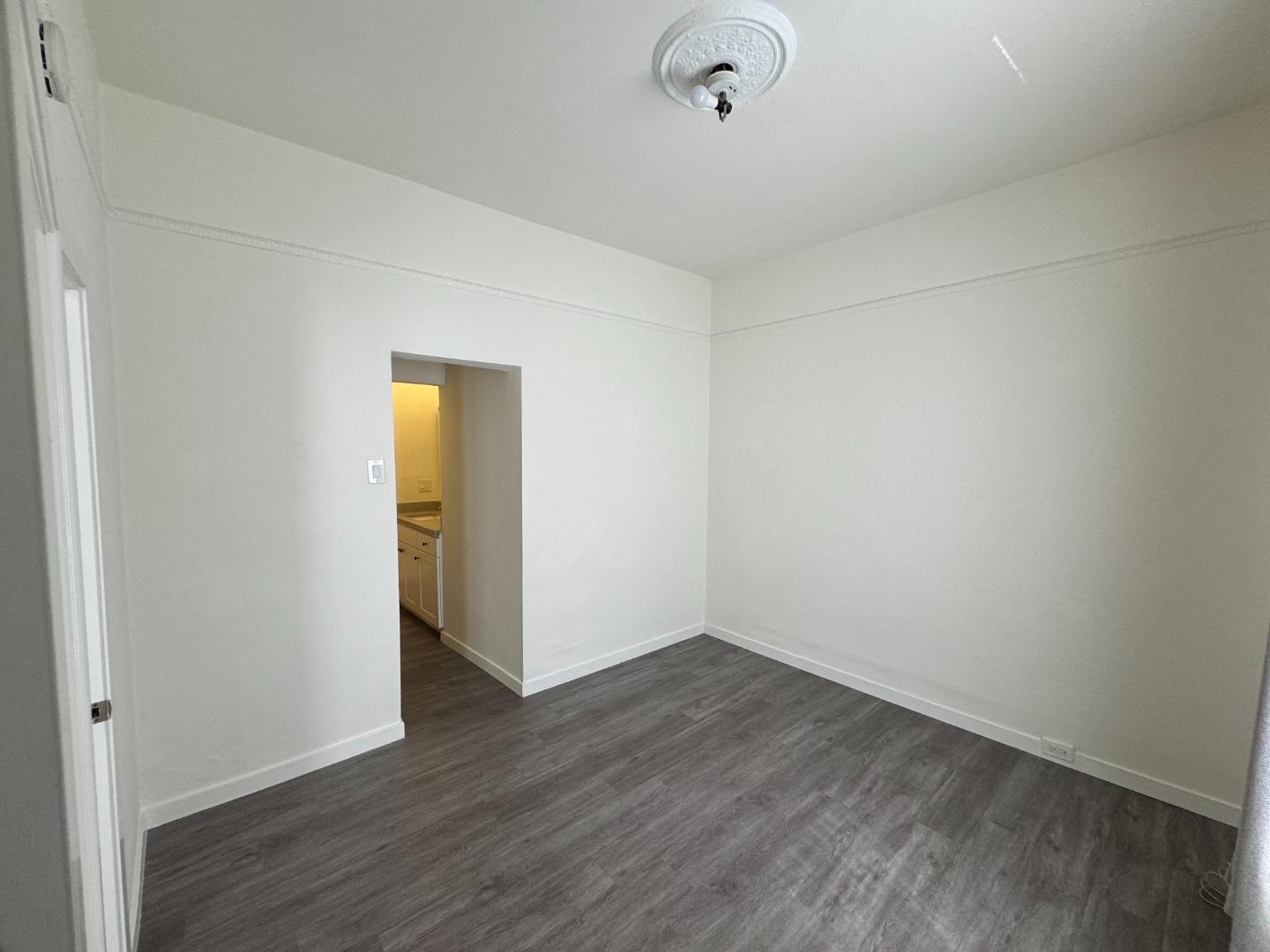 326 Cortland AVE