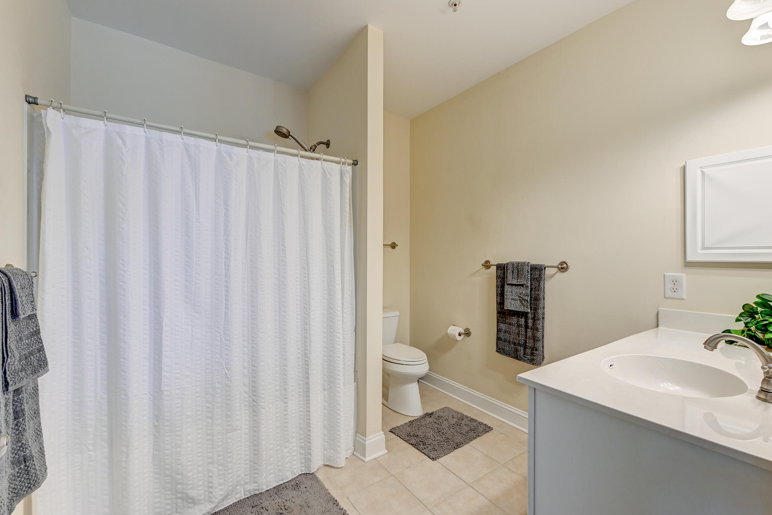 2244 Ashley Crossing Drive # 121