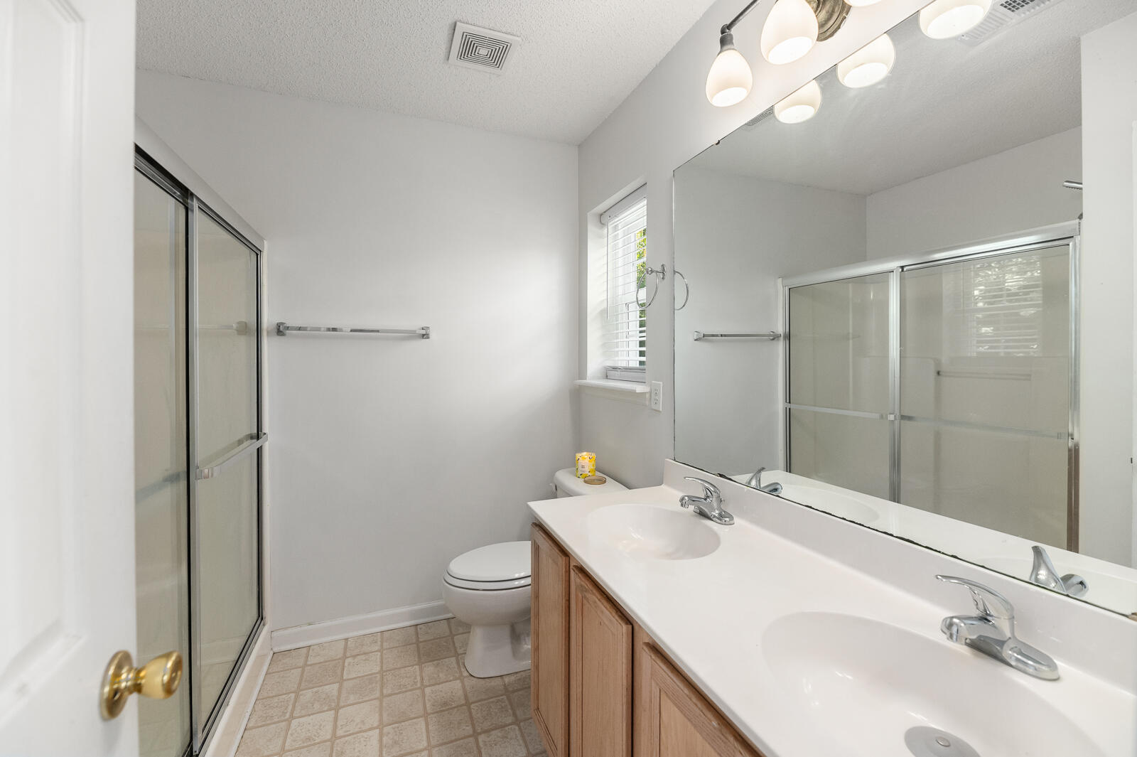 8009 Shadow Oak Drive