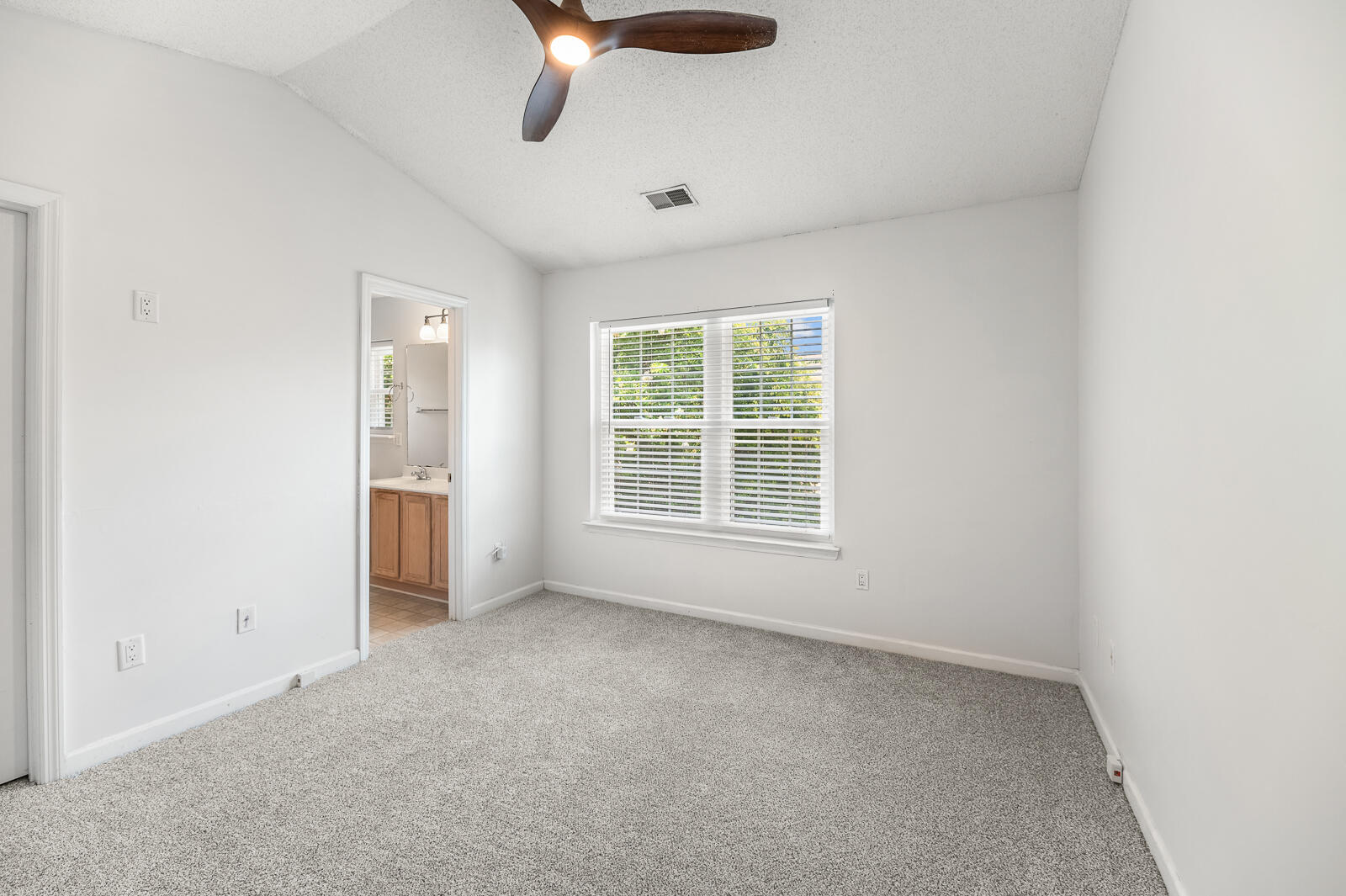 8009 Shadow Oak Drive