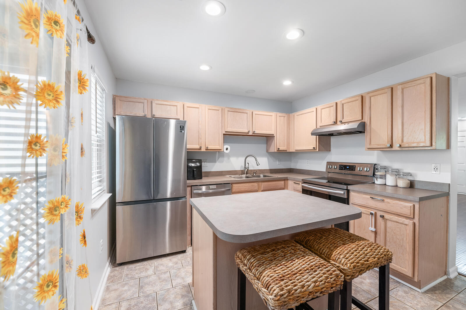 8009 Shadow Oak Drive