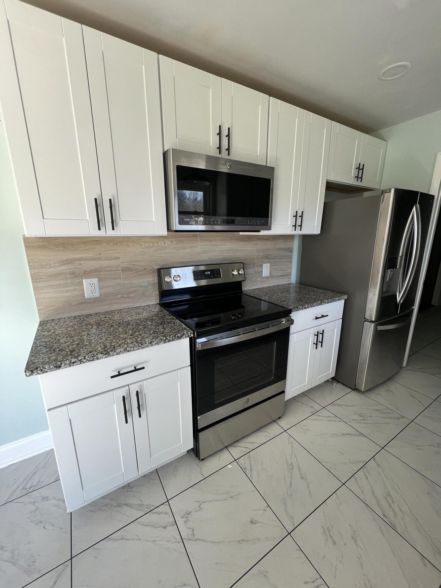 2925 Salamander Creek Lane