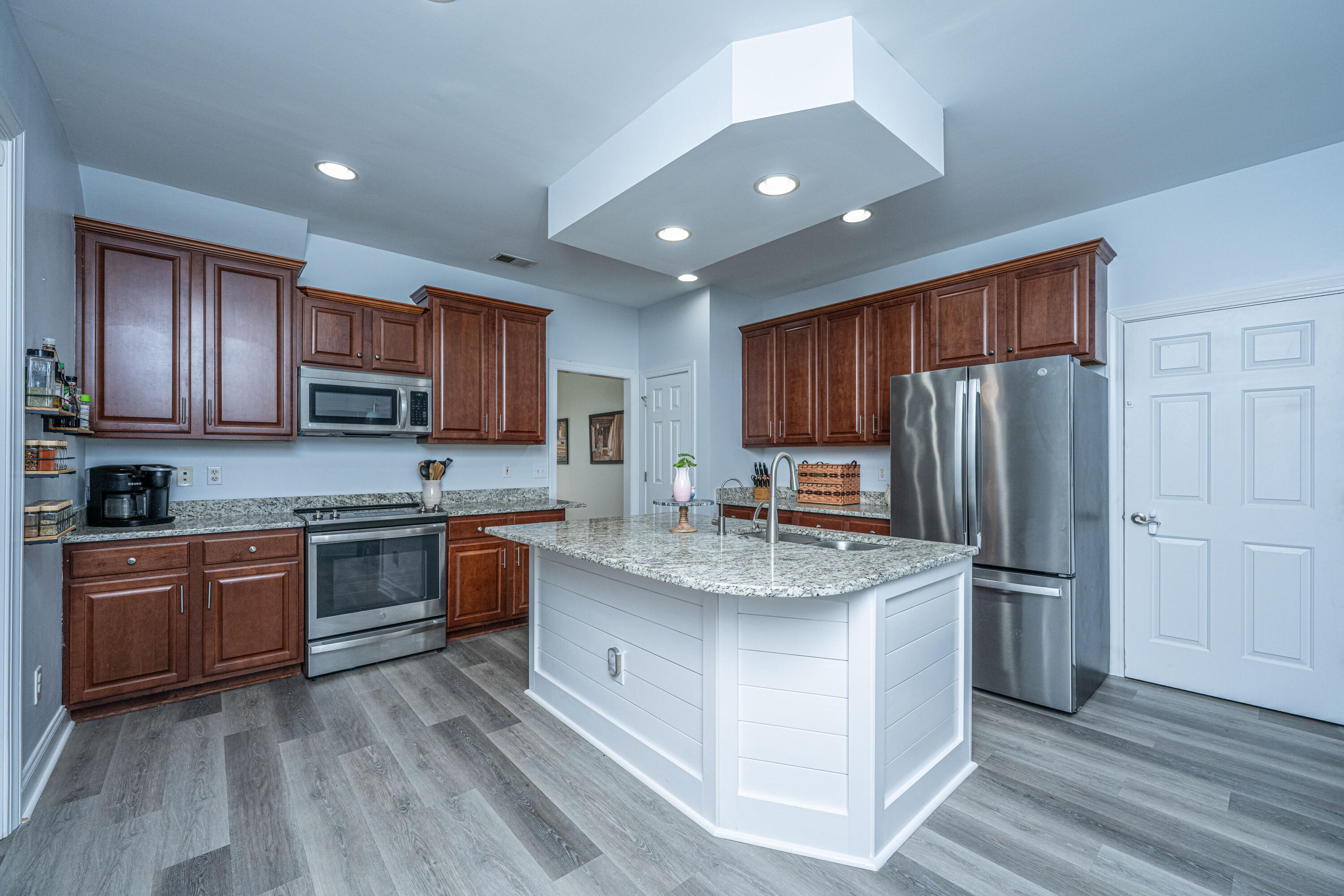 411 Black Horse Road