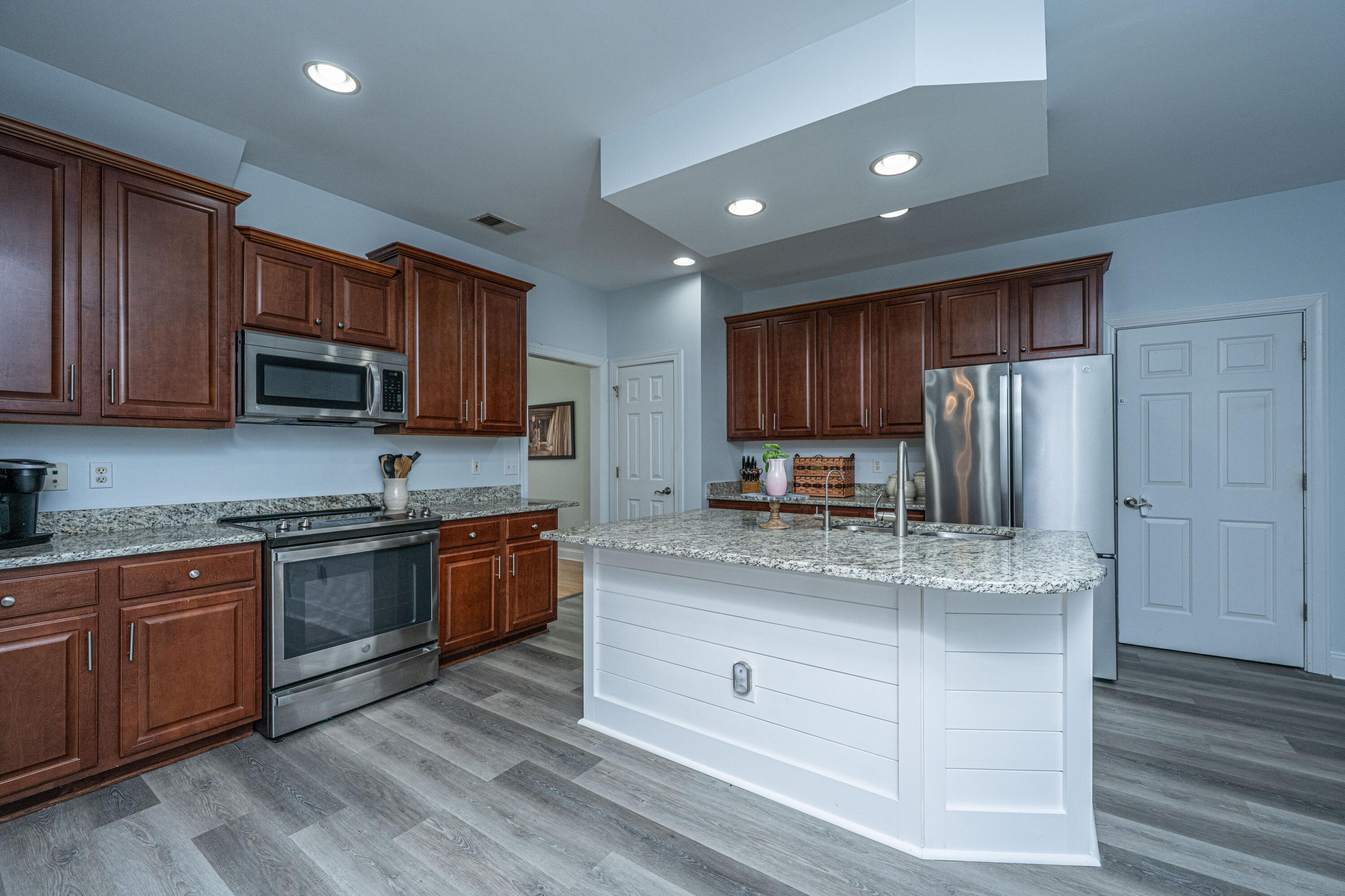 411 Black Horse Road