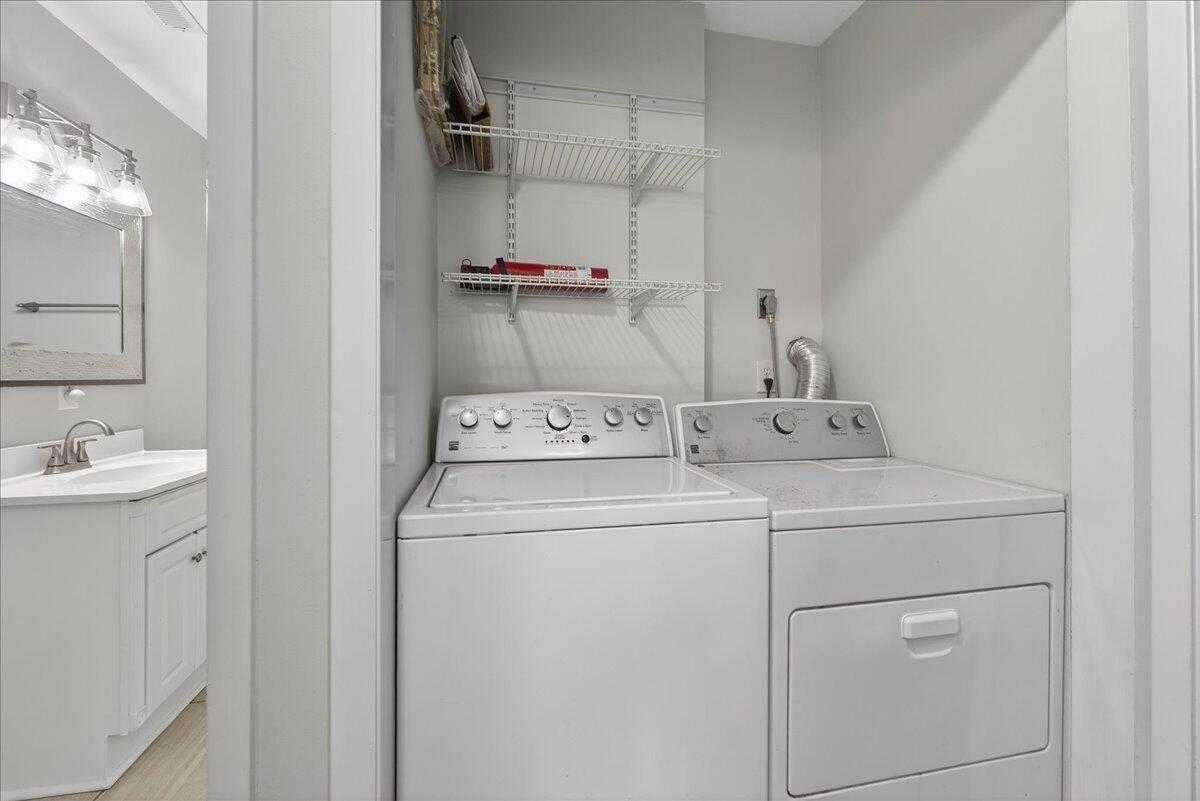 2741 Jobee Drive # 105