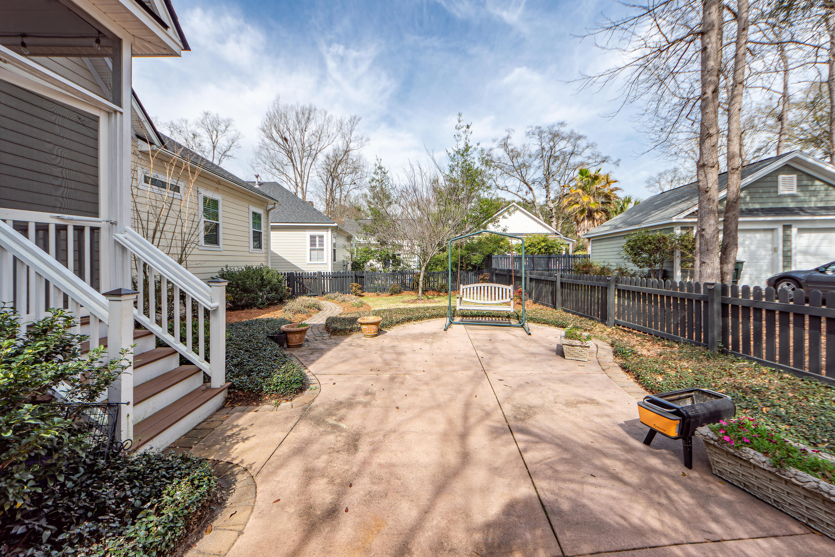 1123 Blakeway Street