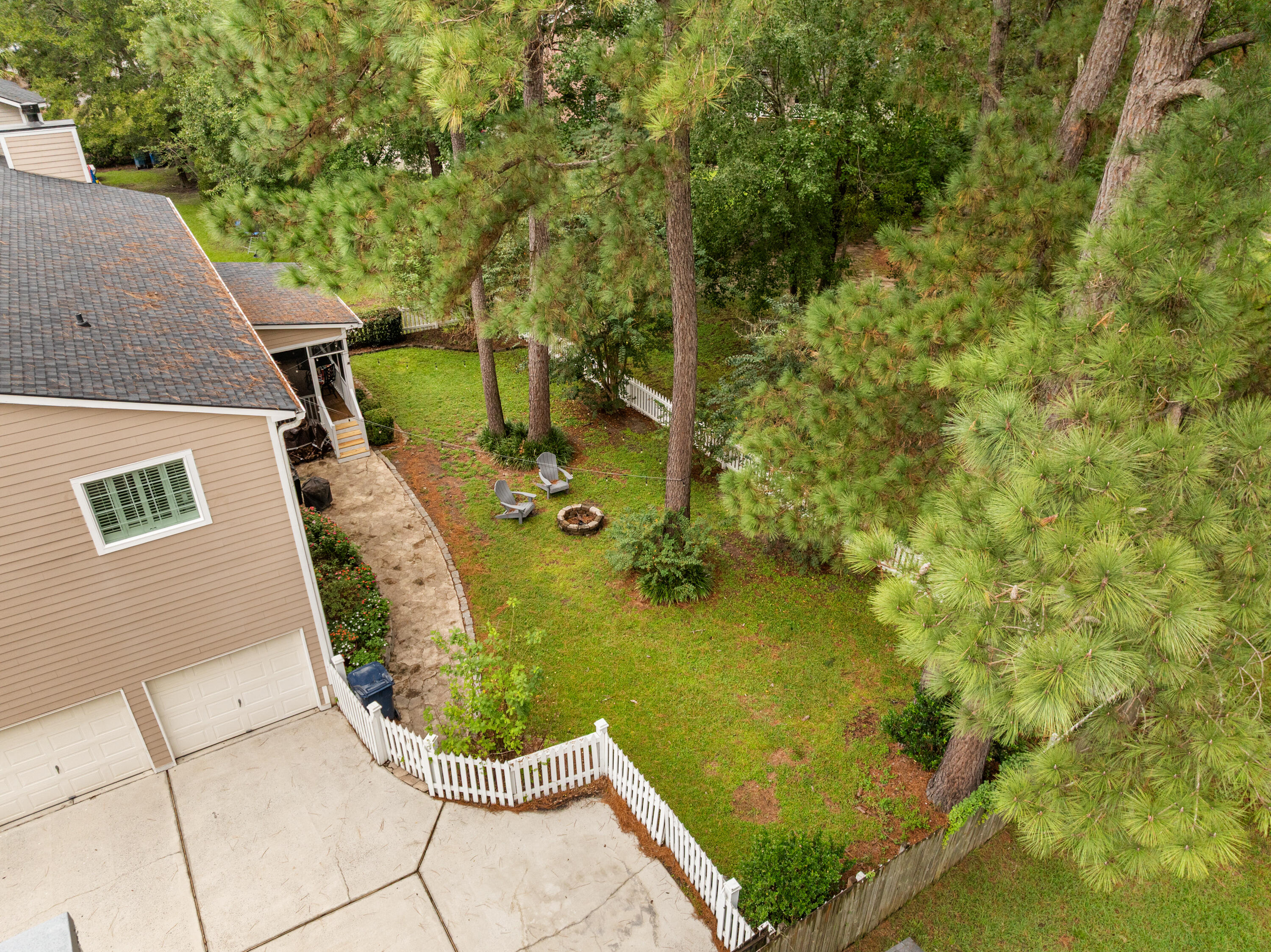 1003 Crooked Oak Road