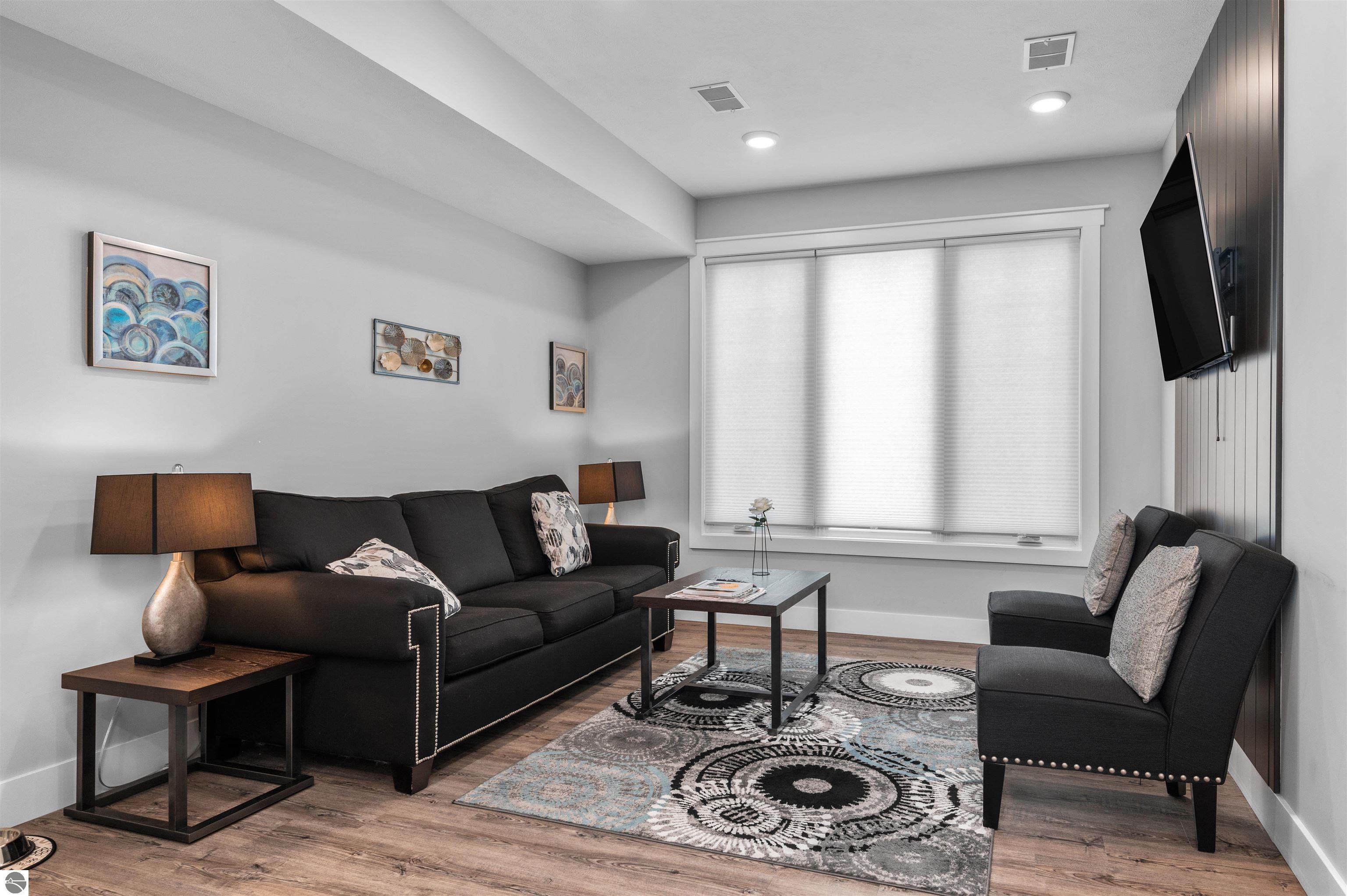 914 E Front Street # 5
