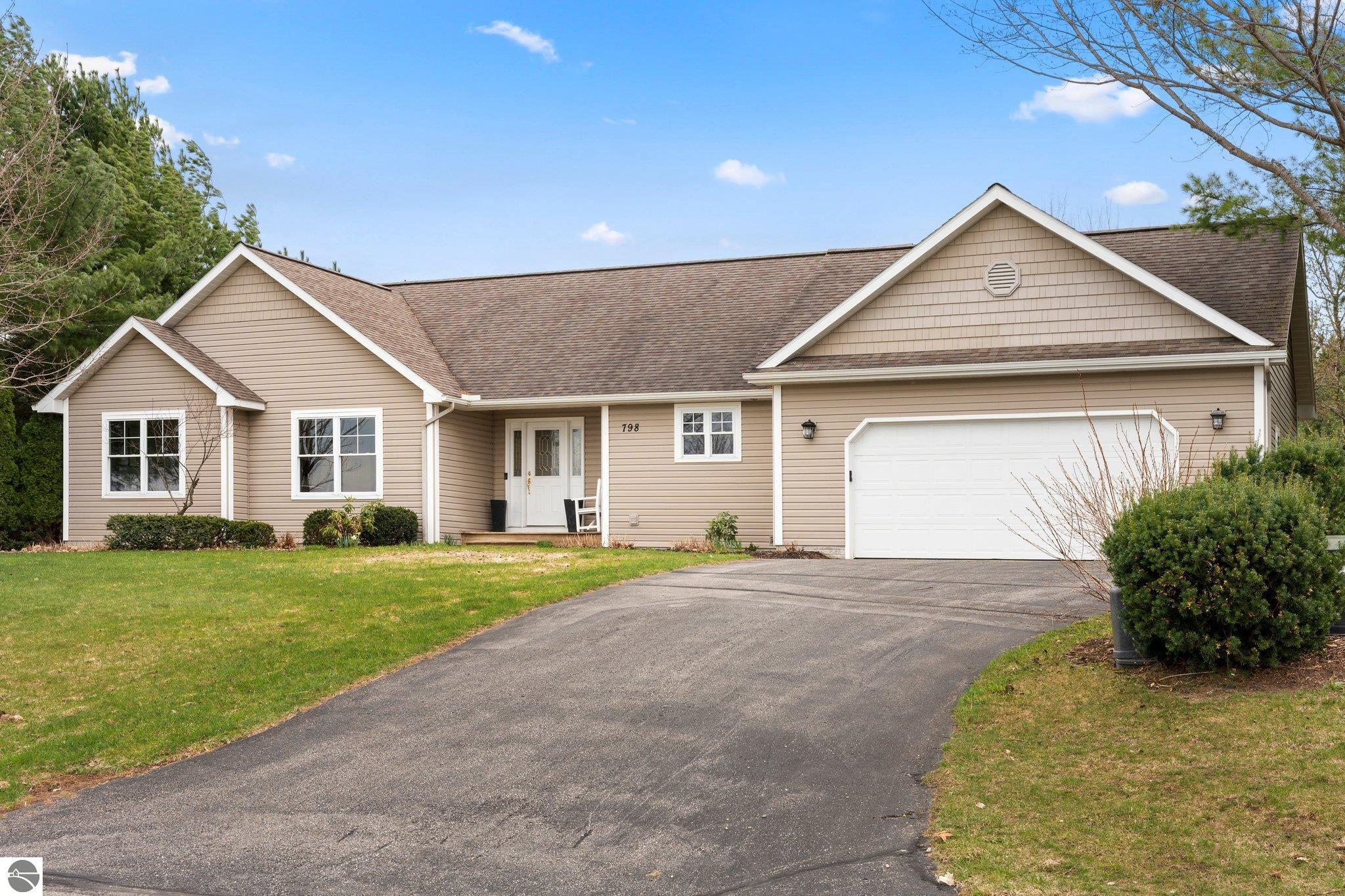 798 Shamrock Lane