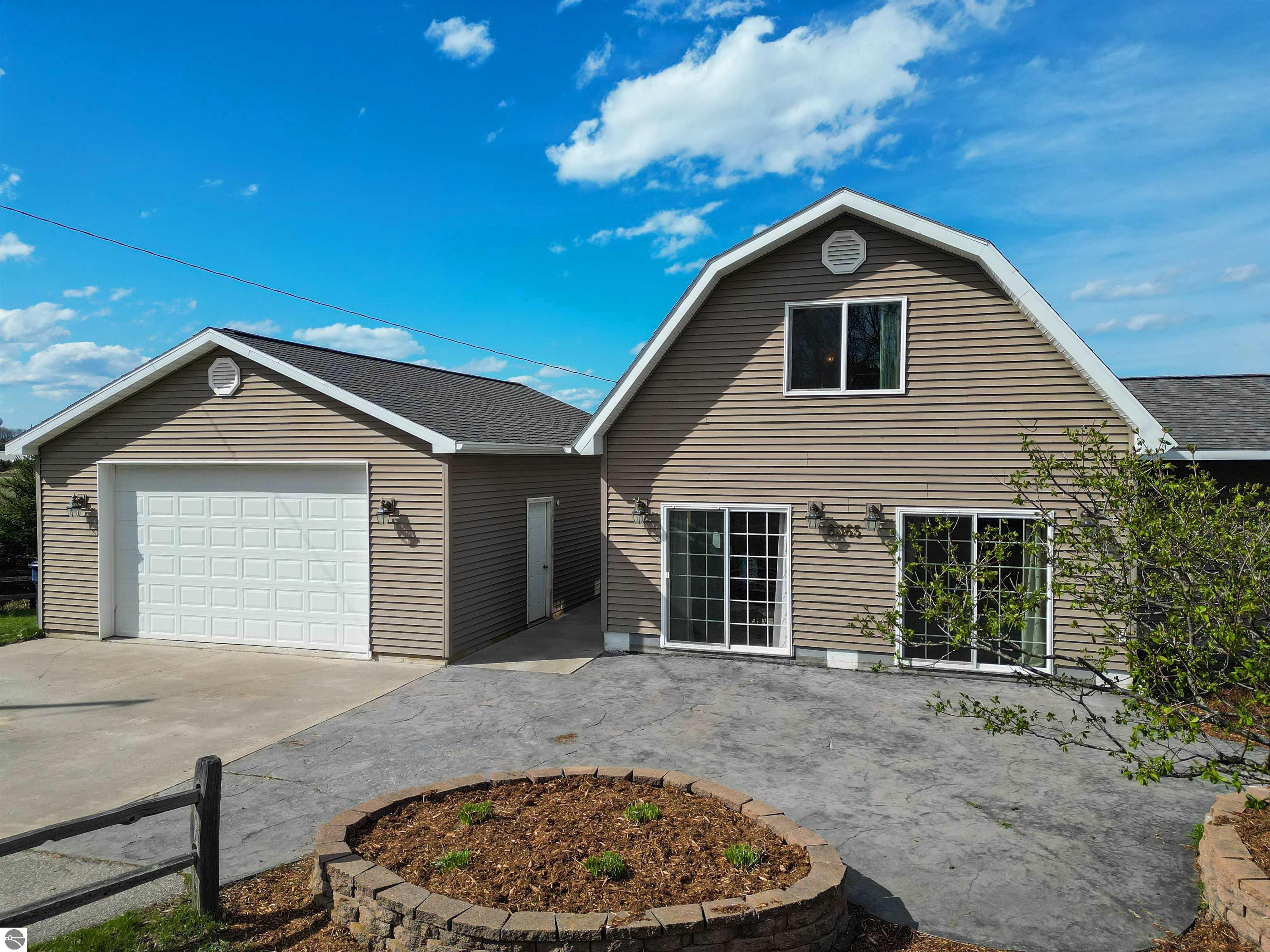 8365 Crisp Road