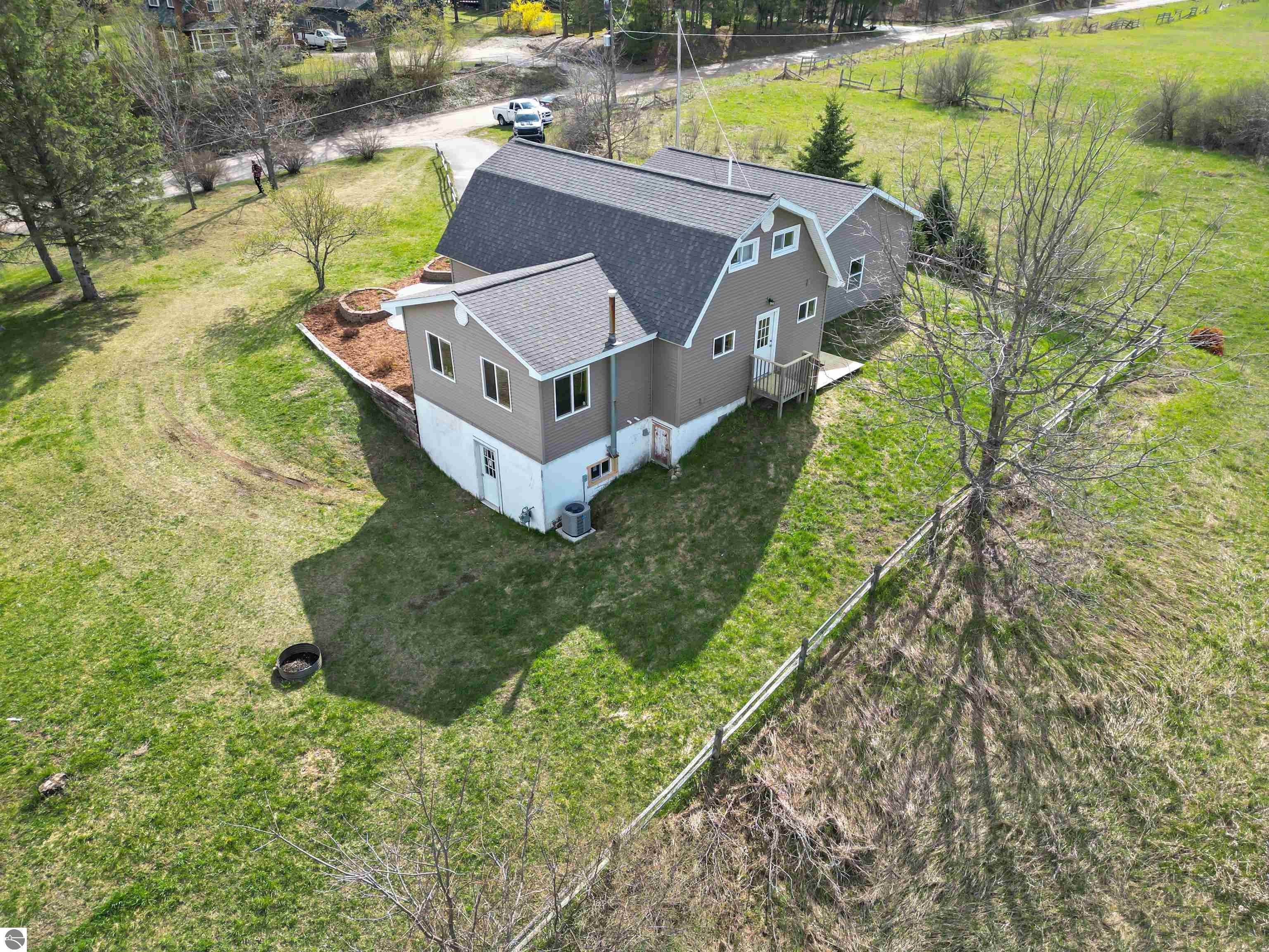 8365 Crisp Road