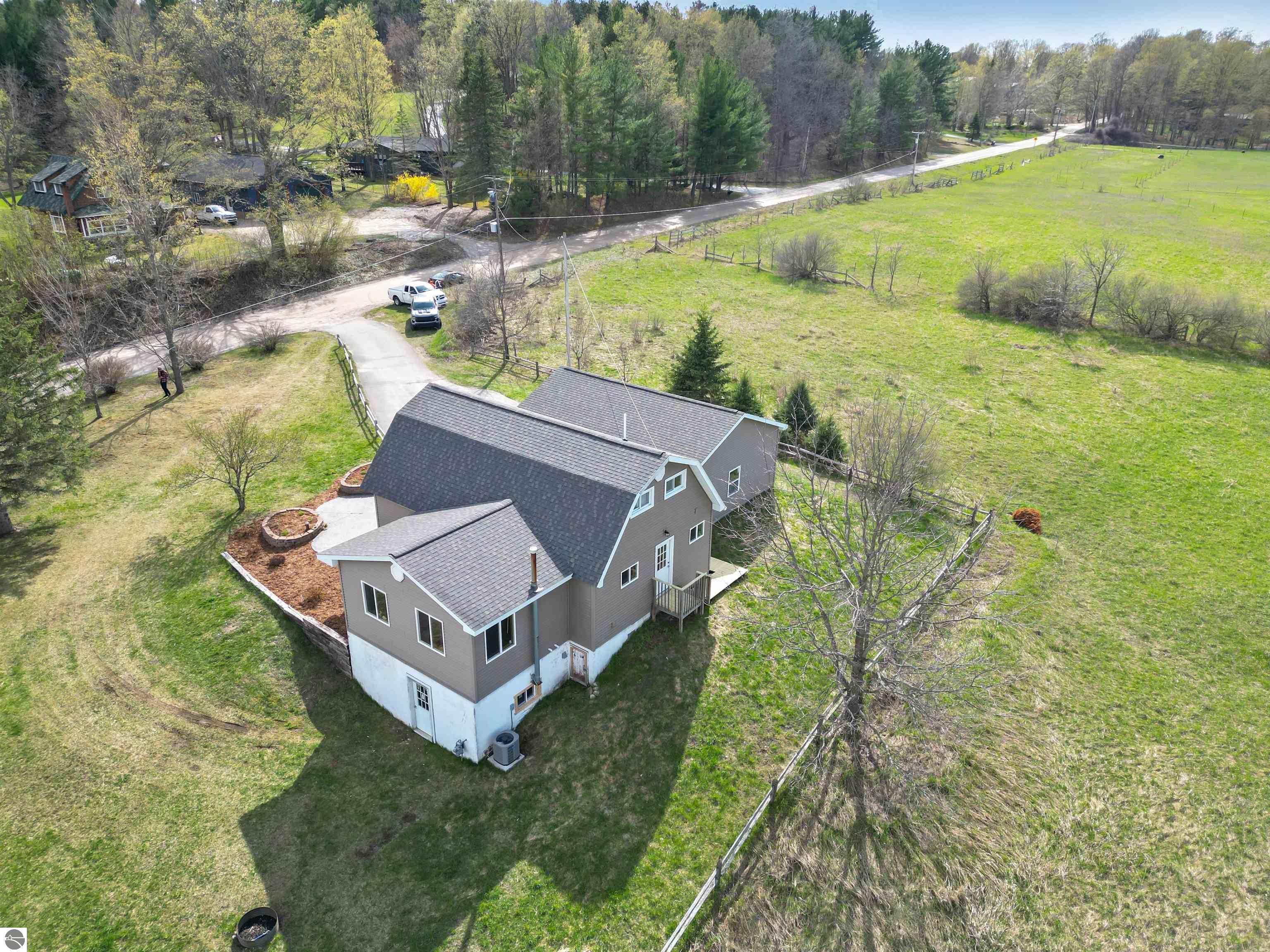 8365 Crisp Road