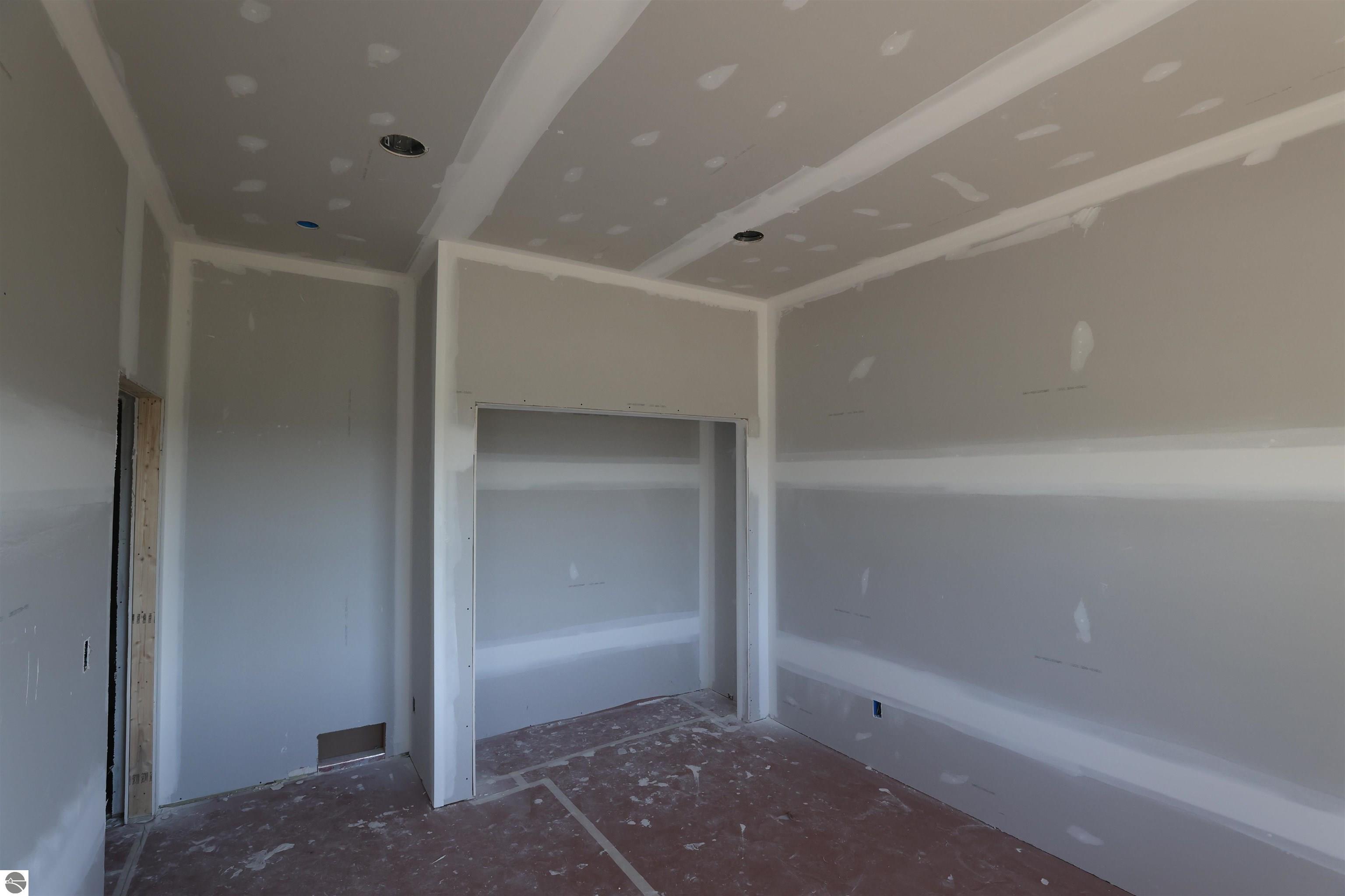 4195 Eagles View