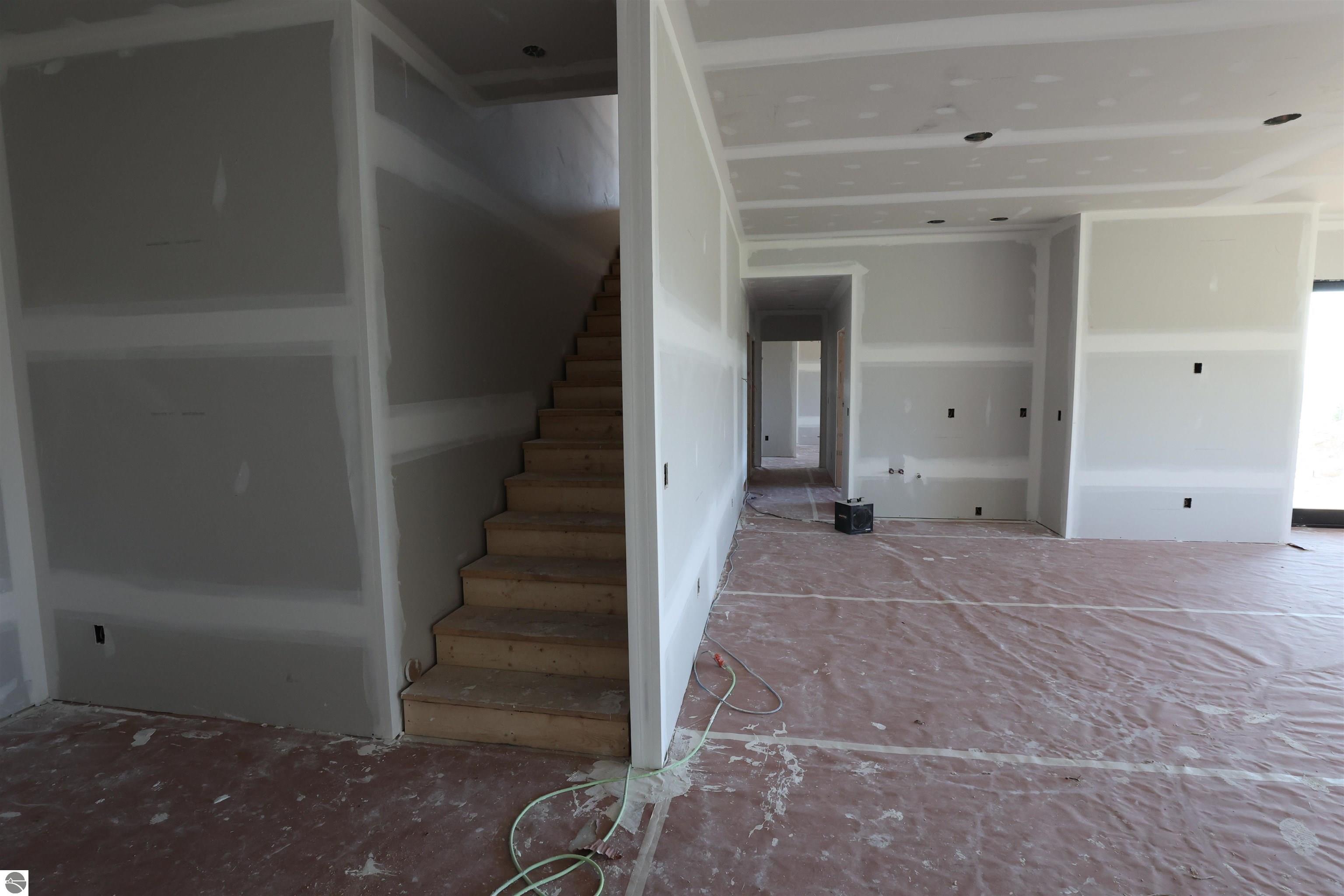 4195 Eagles View