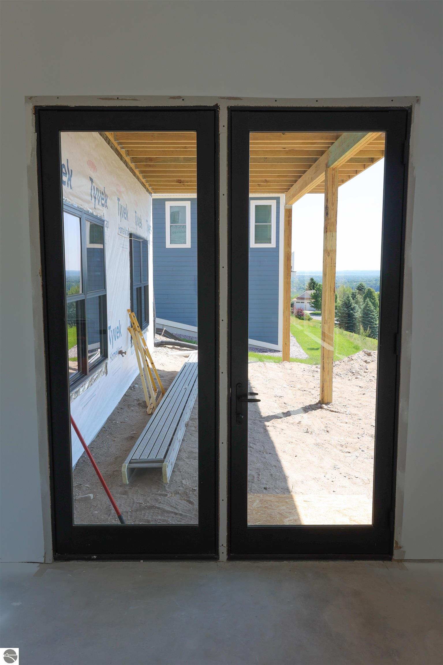 4195 Eagles View