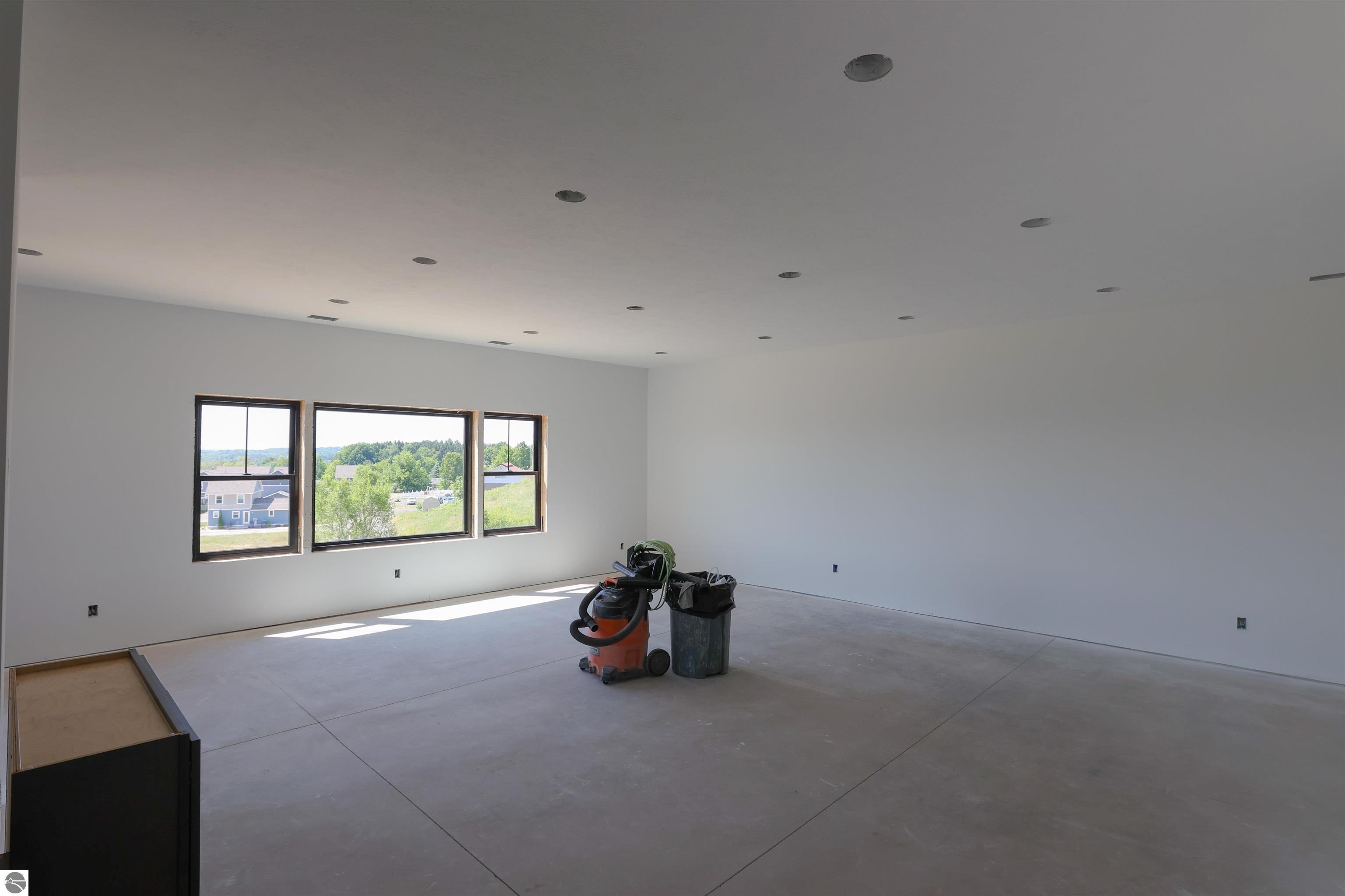 4195 Eagles View
