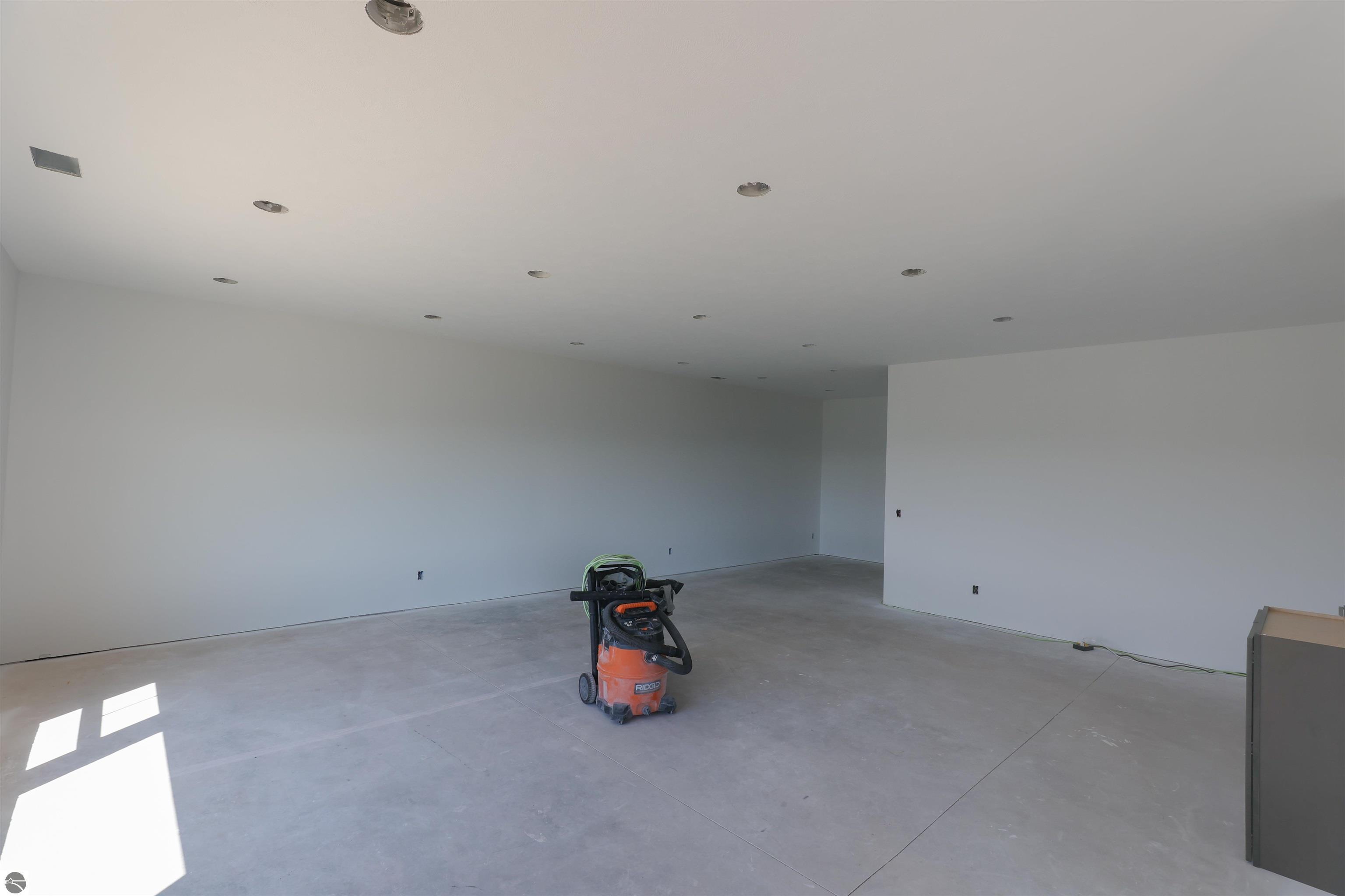 4195 Eagles View