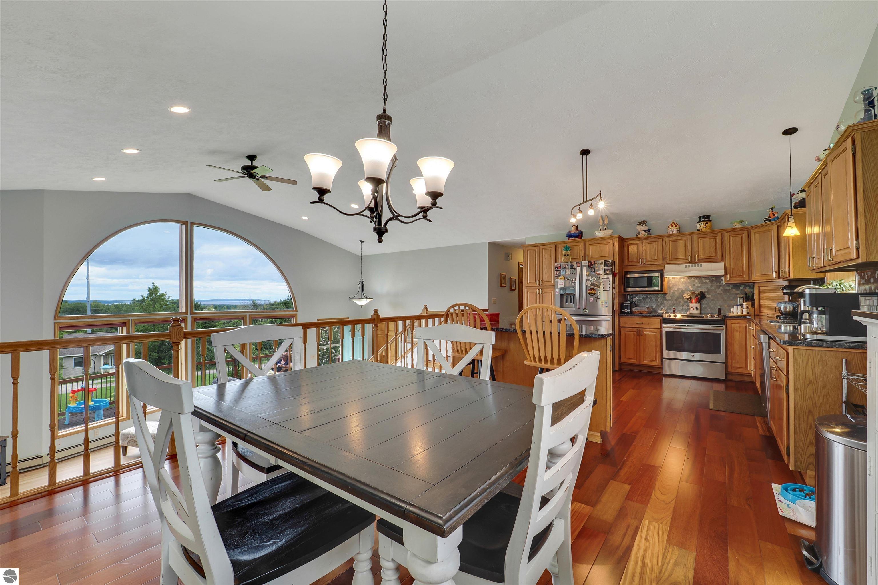 1182 Cerro Drive
