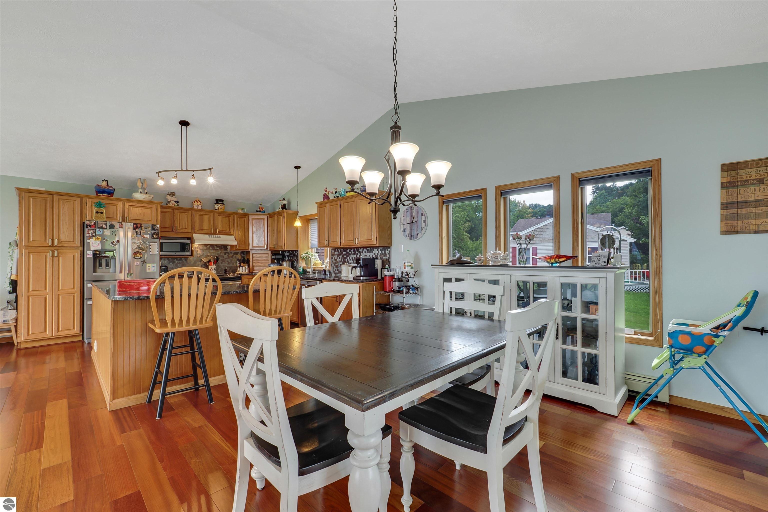 1182 Cerro Drive