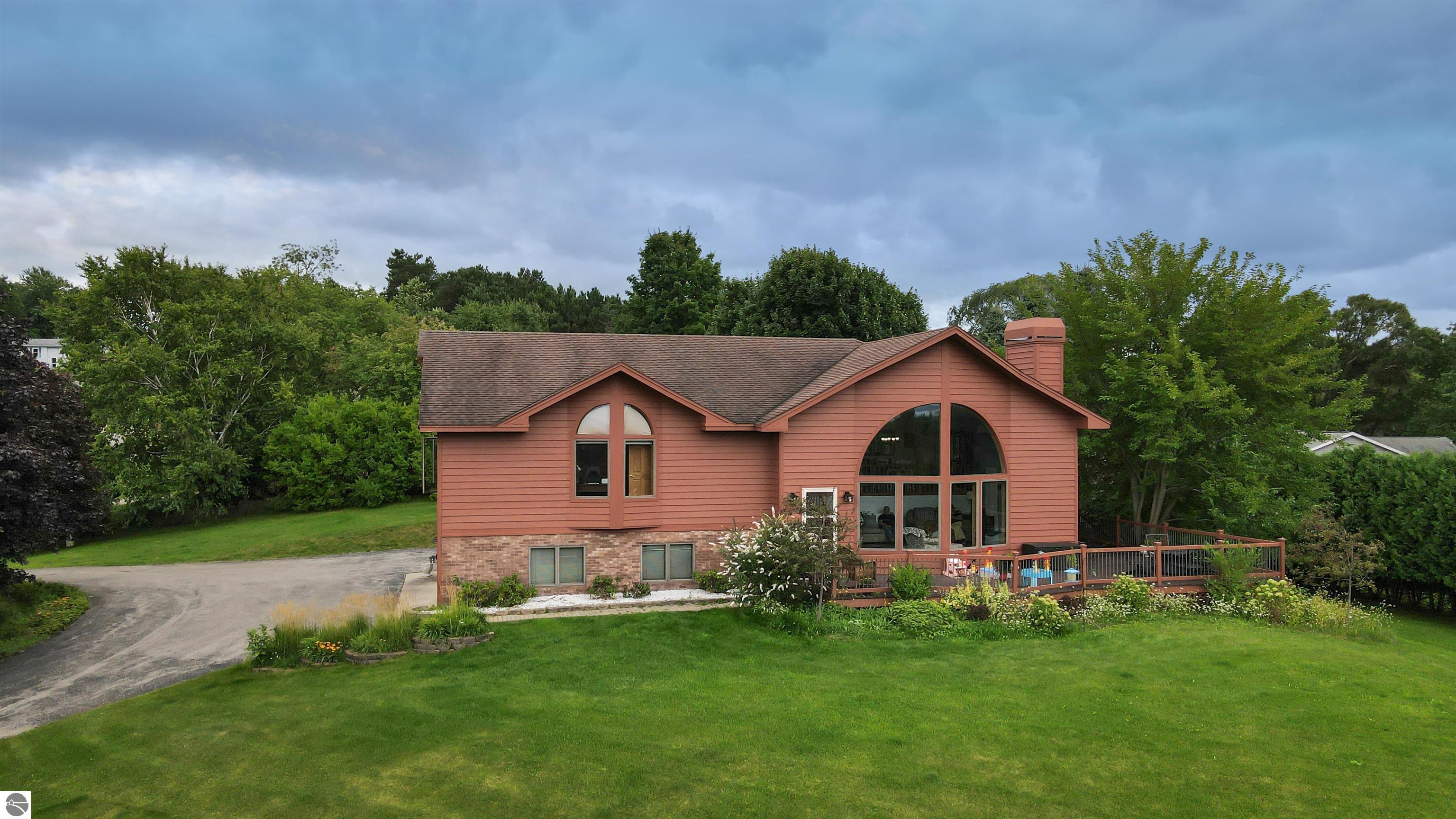 1182 Cerro Drive