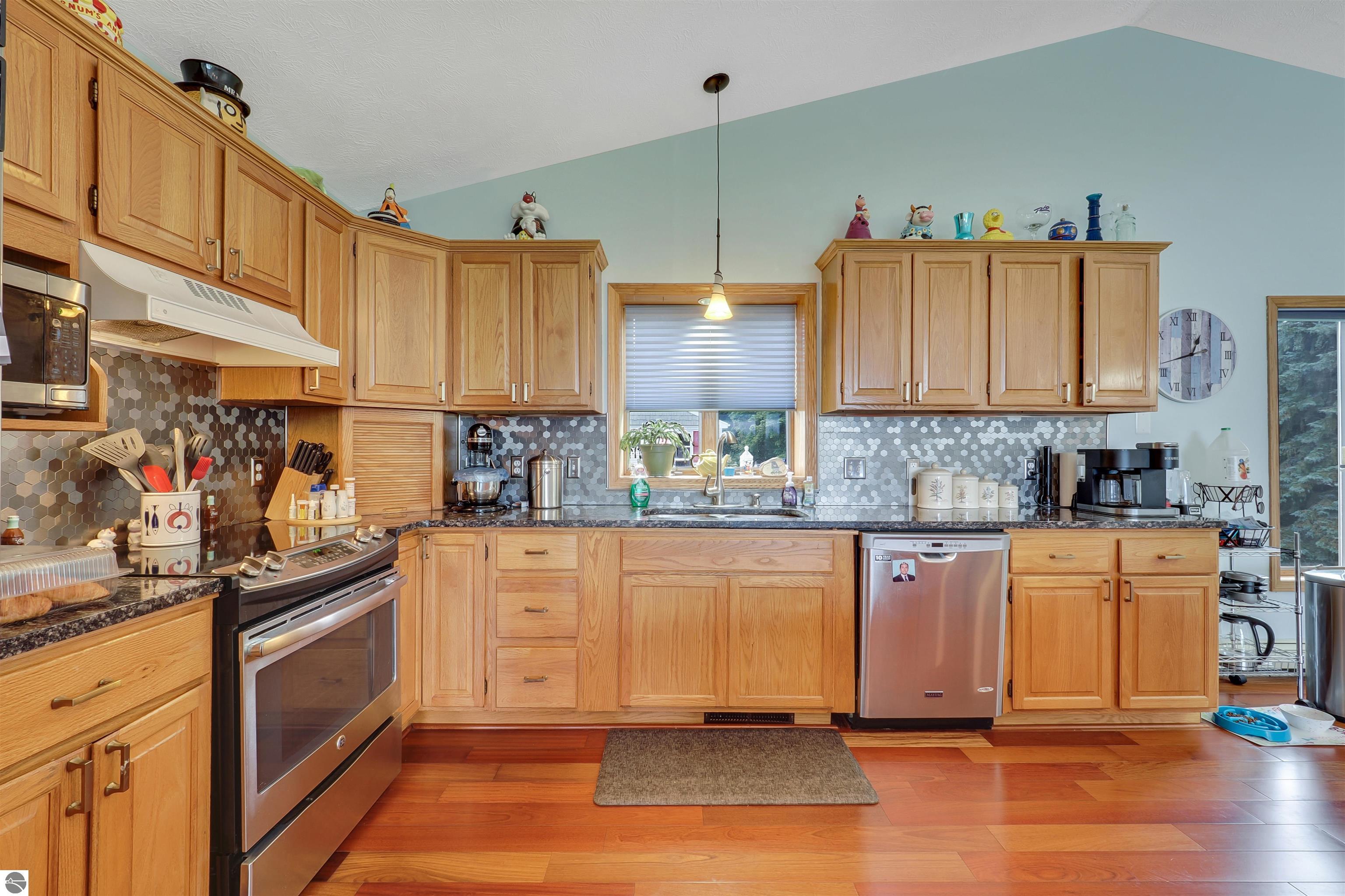 1182 Cerro Drive
