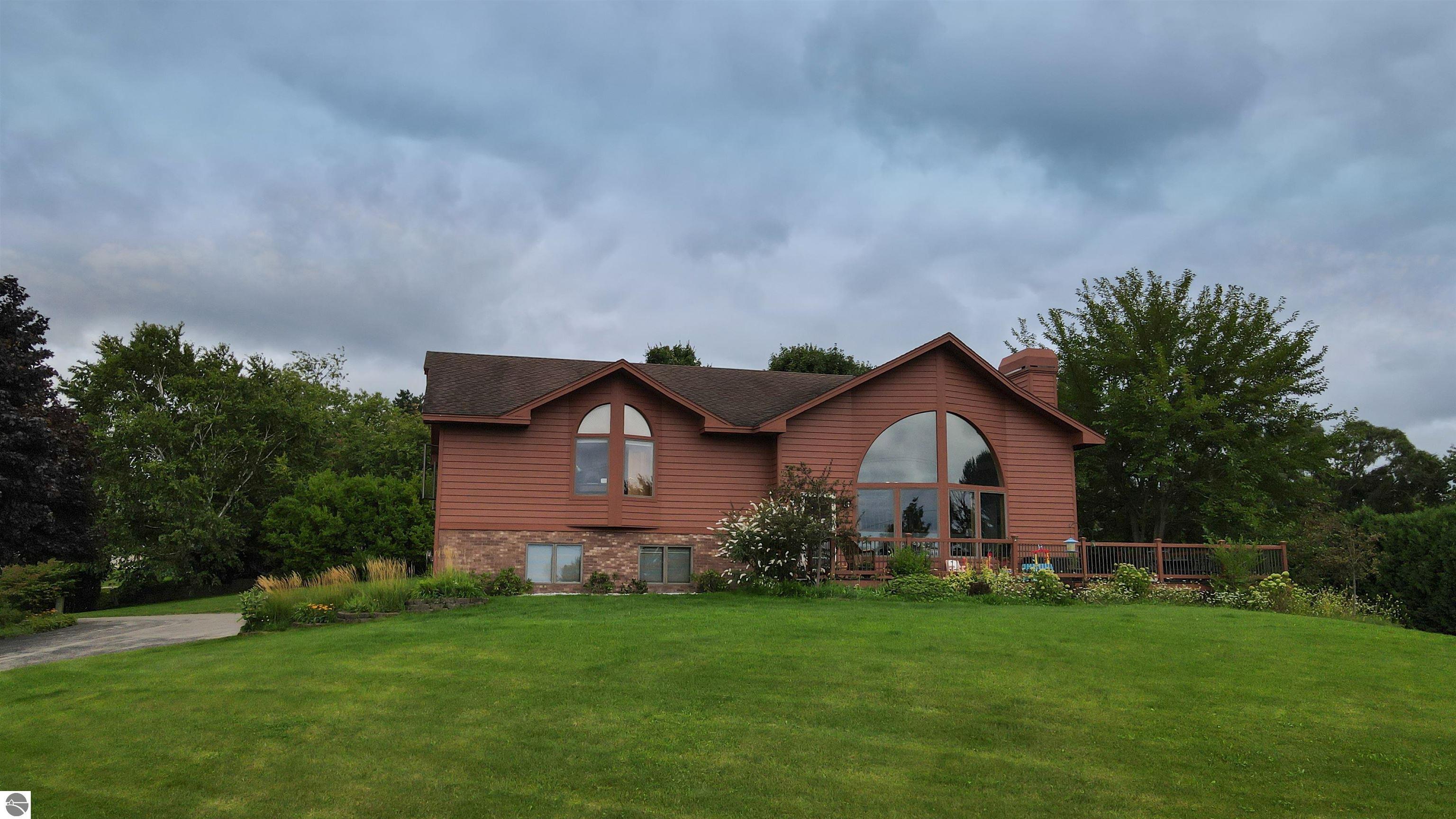 1182 Cerro Drive