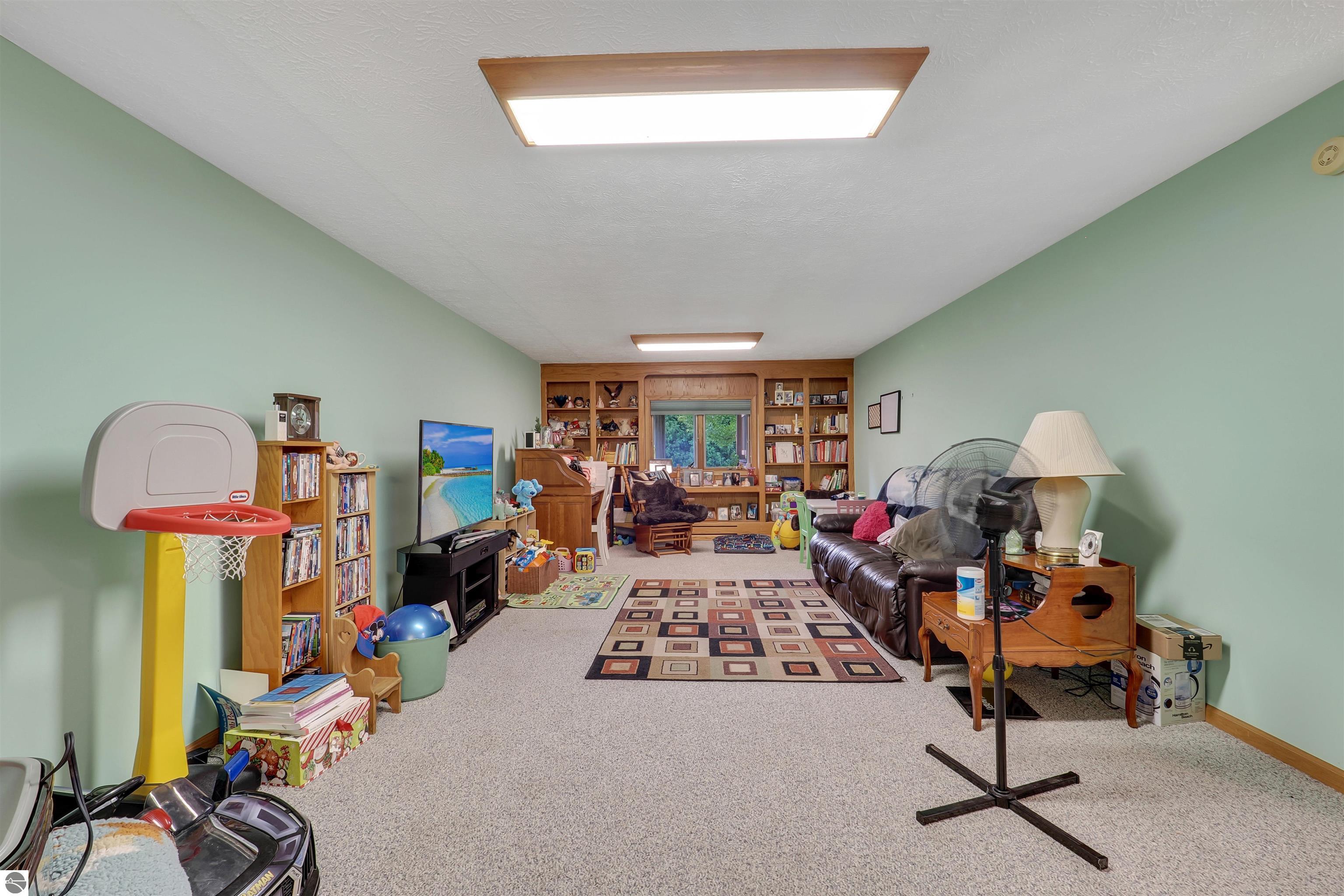 1182 Cerro Drive